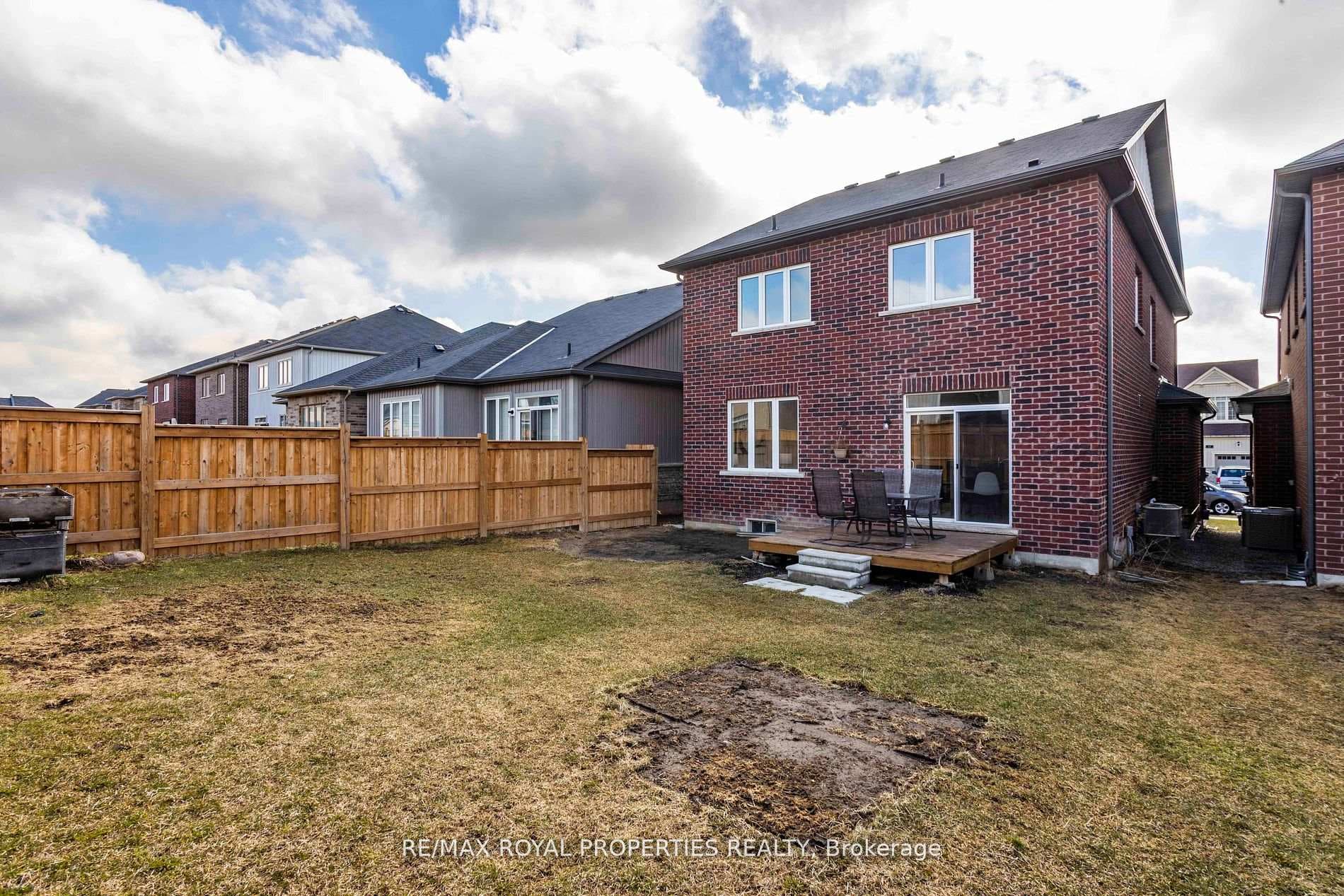 46 Northhill Avenue photo 38
