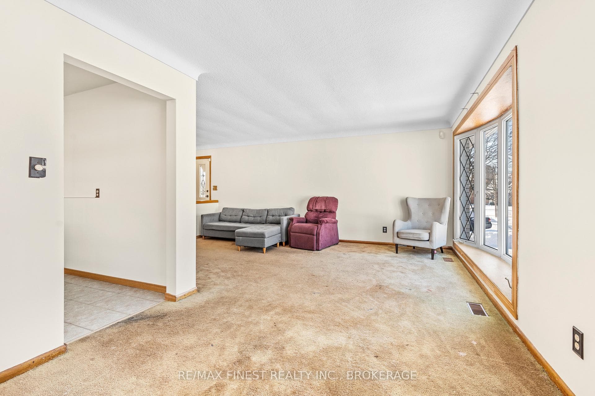 698 Fleet Street photo 8