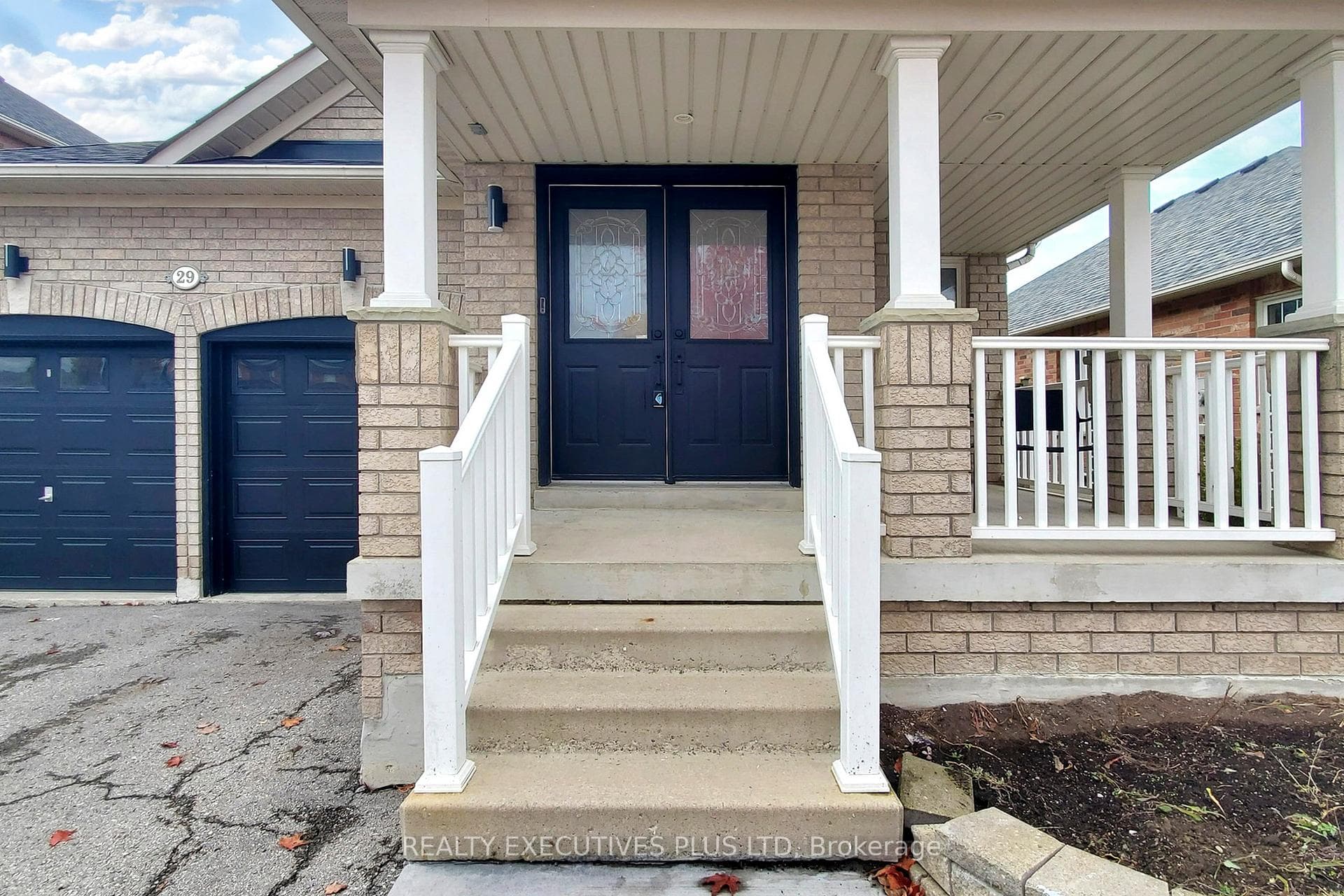 29 Pardon Avenue photo 3