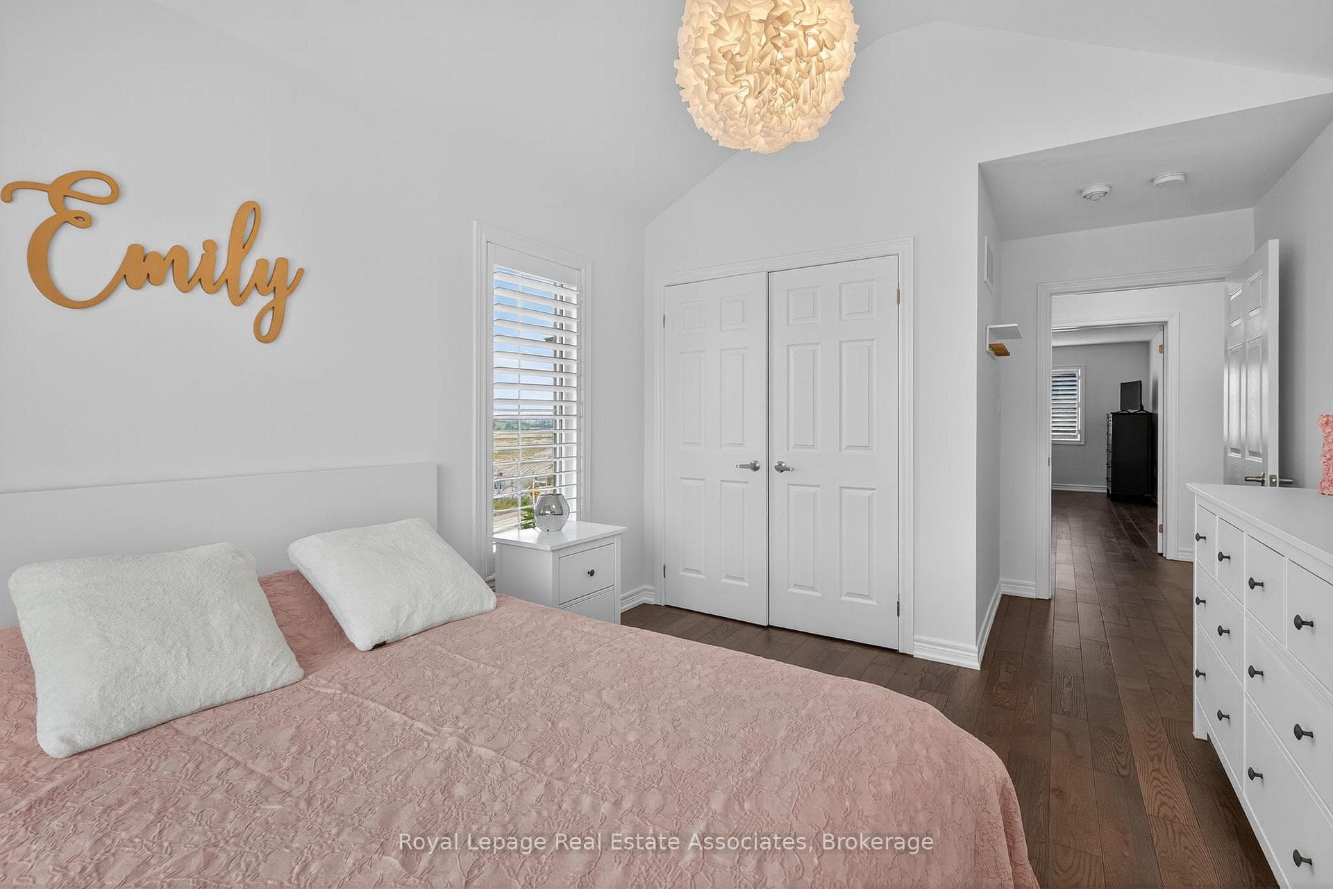 113 Sutcliffe Way photo 24