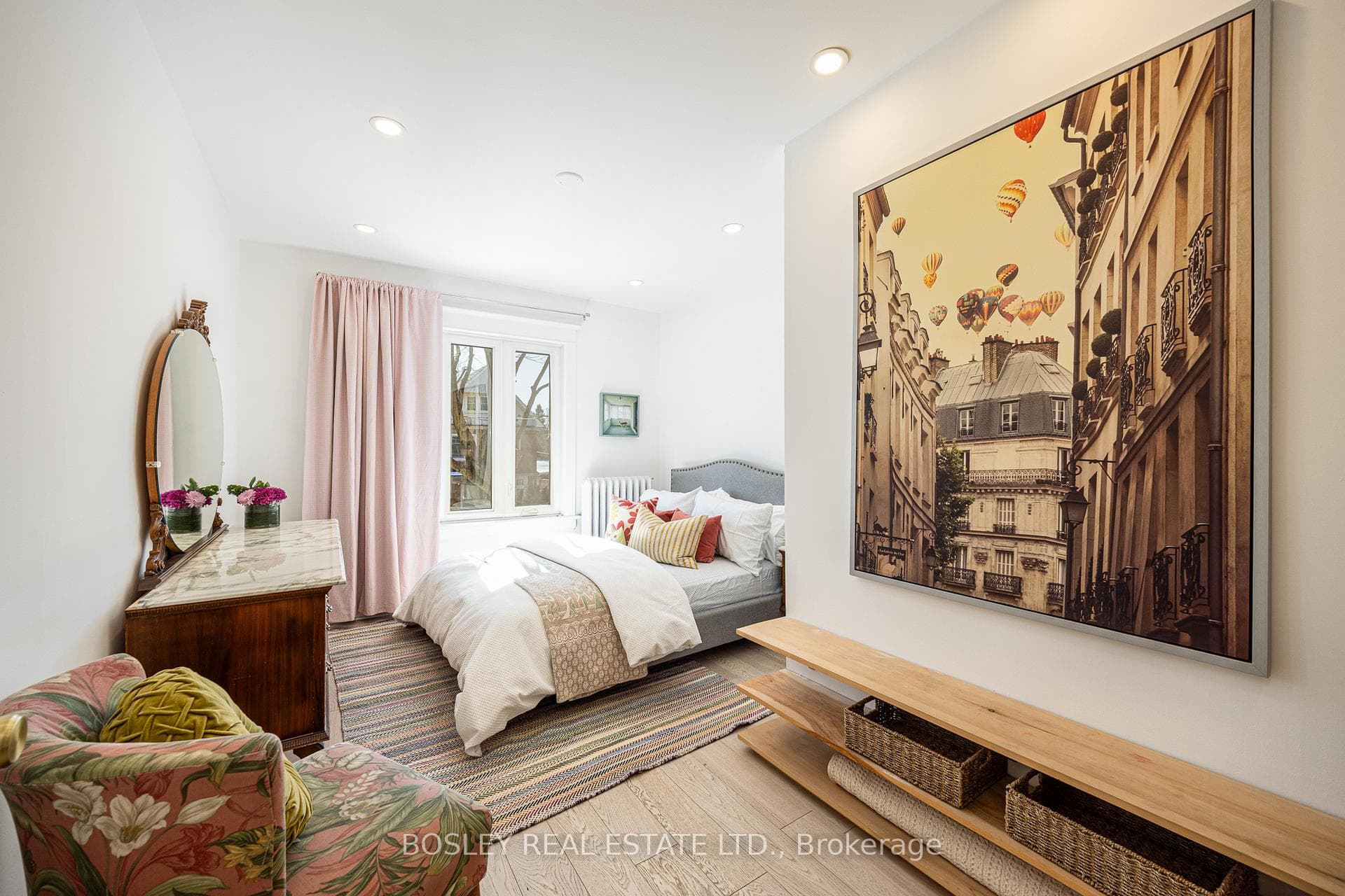 110 Grenadier Road photo 22