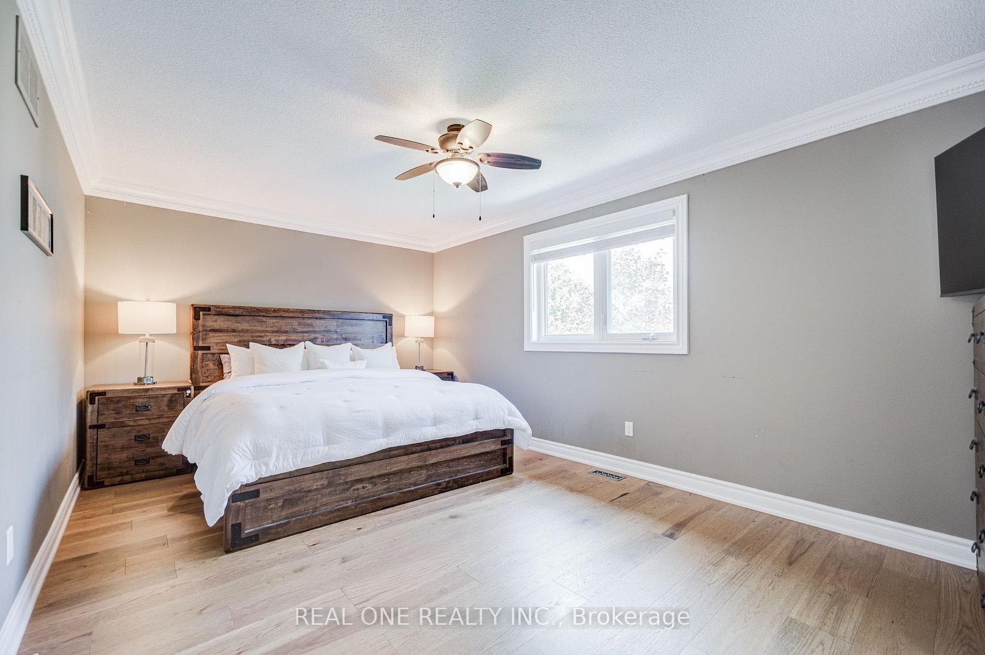 Master Bdrm W/ 7.5" Wide High End Hardwood Floors