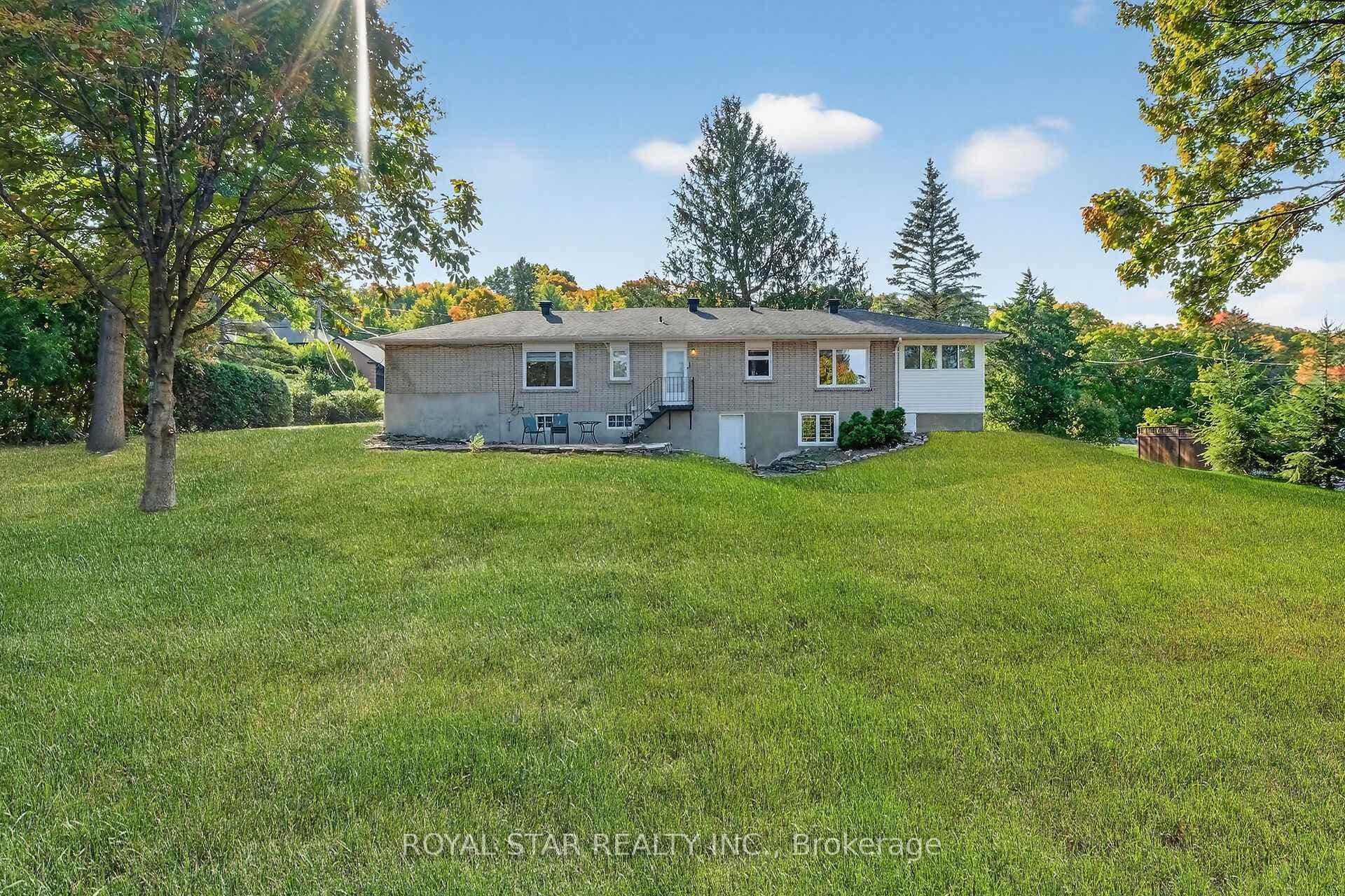 10 Delong Drive photo 40