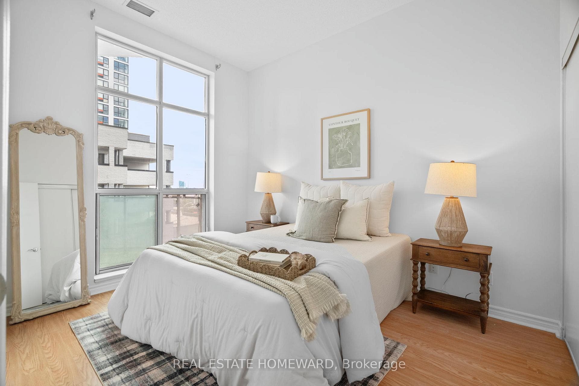 410 Queens Quay Unit 413 photo 21