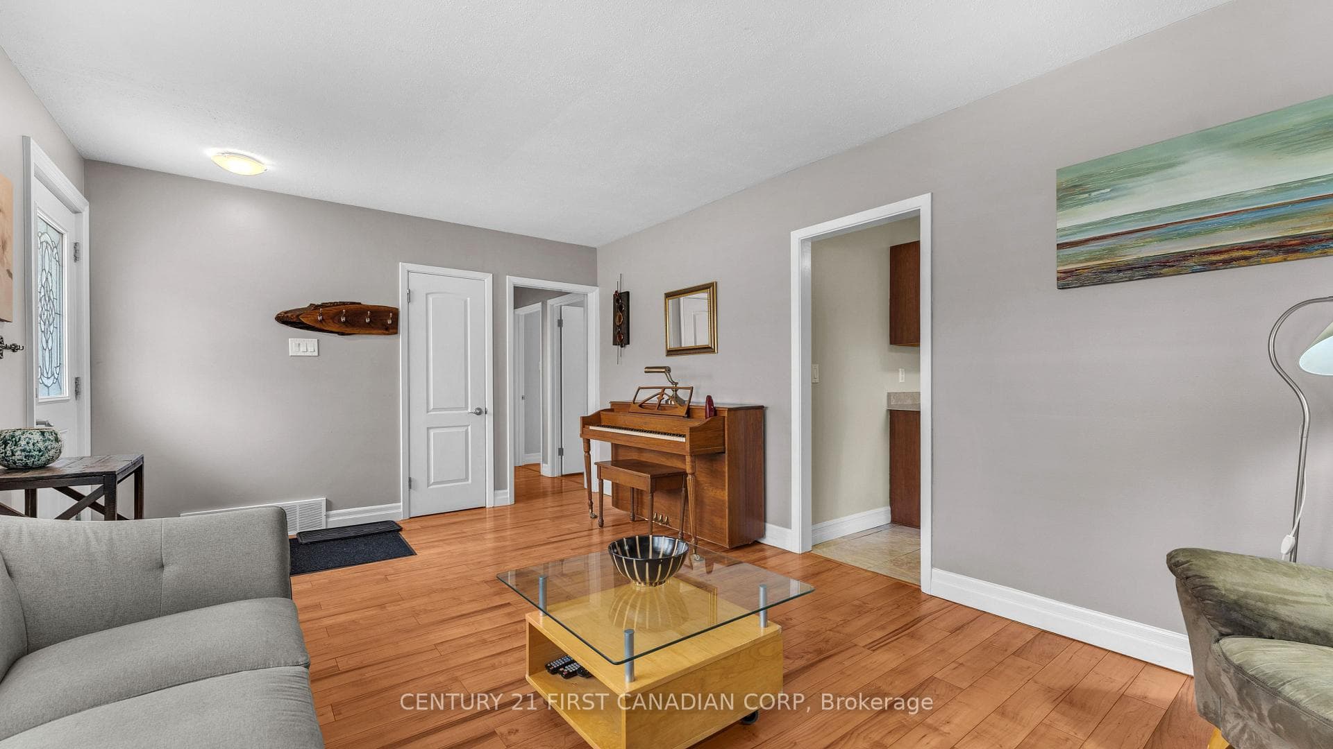 1499 North Vernon Avenue photo 5
