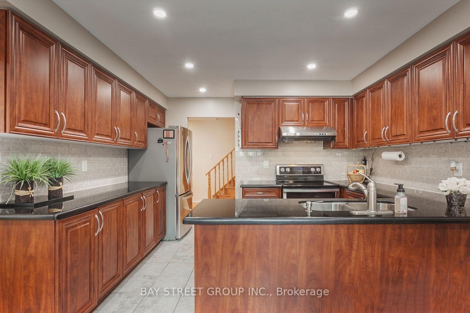4882 Rosebush Road photo 9