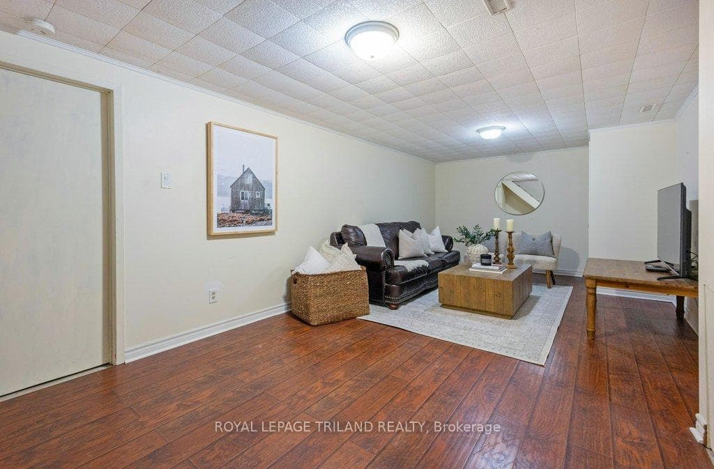 107 Golfdale Place photo 31