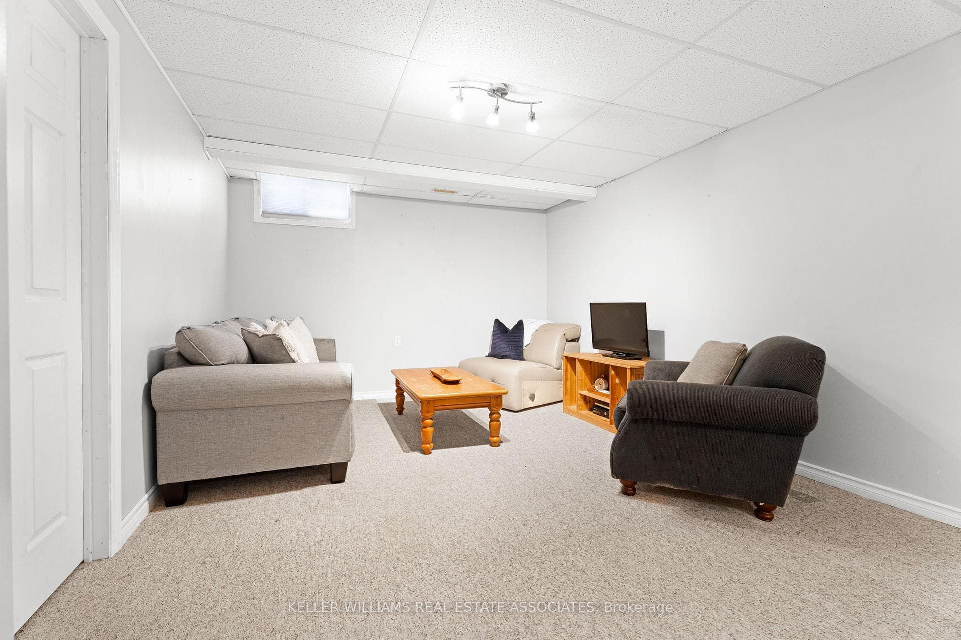 58 O'Connor Lane photo 20