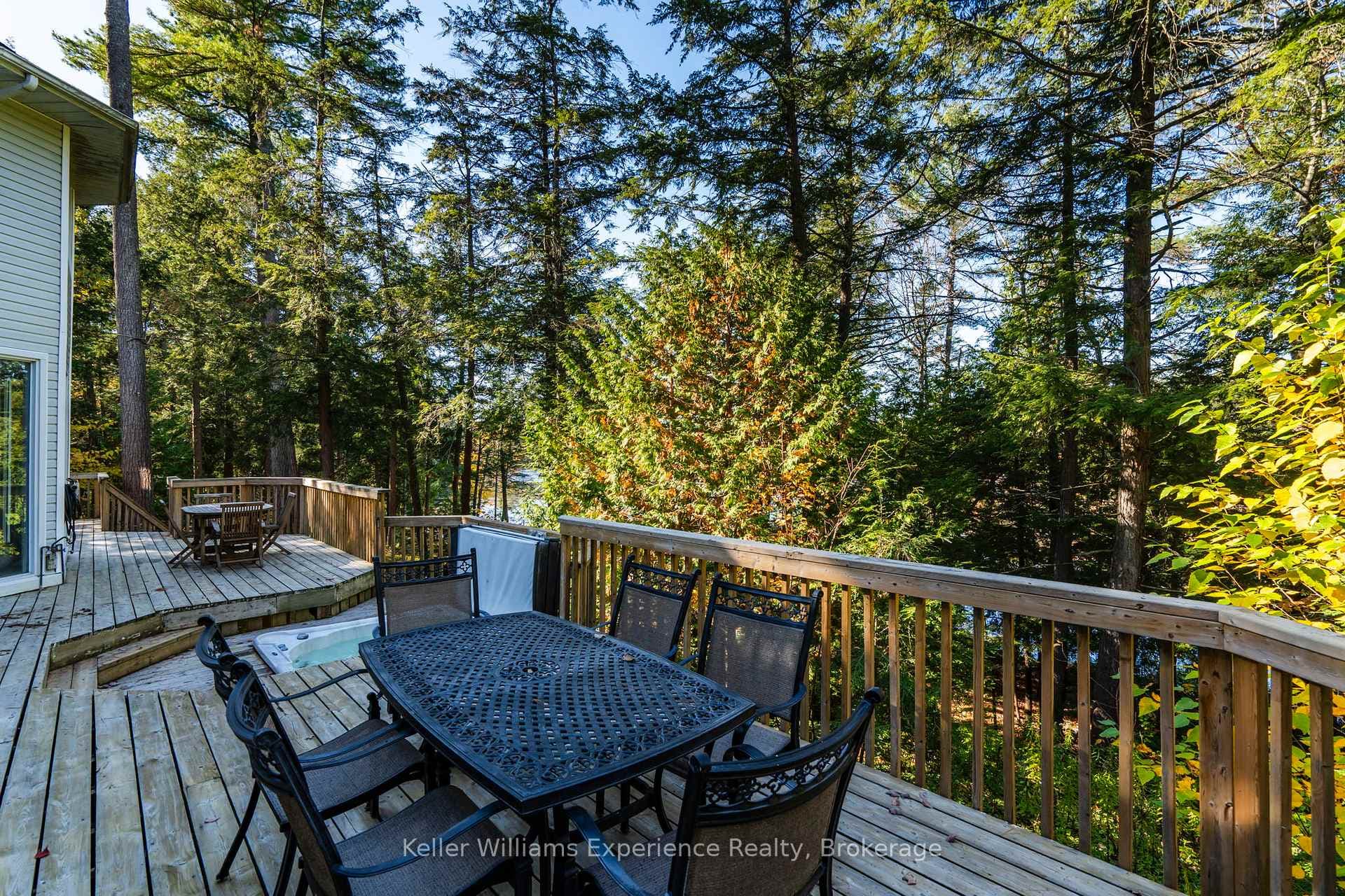 19 Huron Trail photo 35