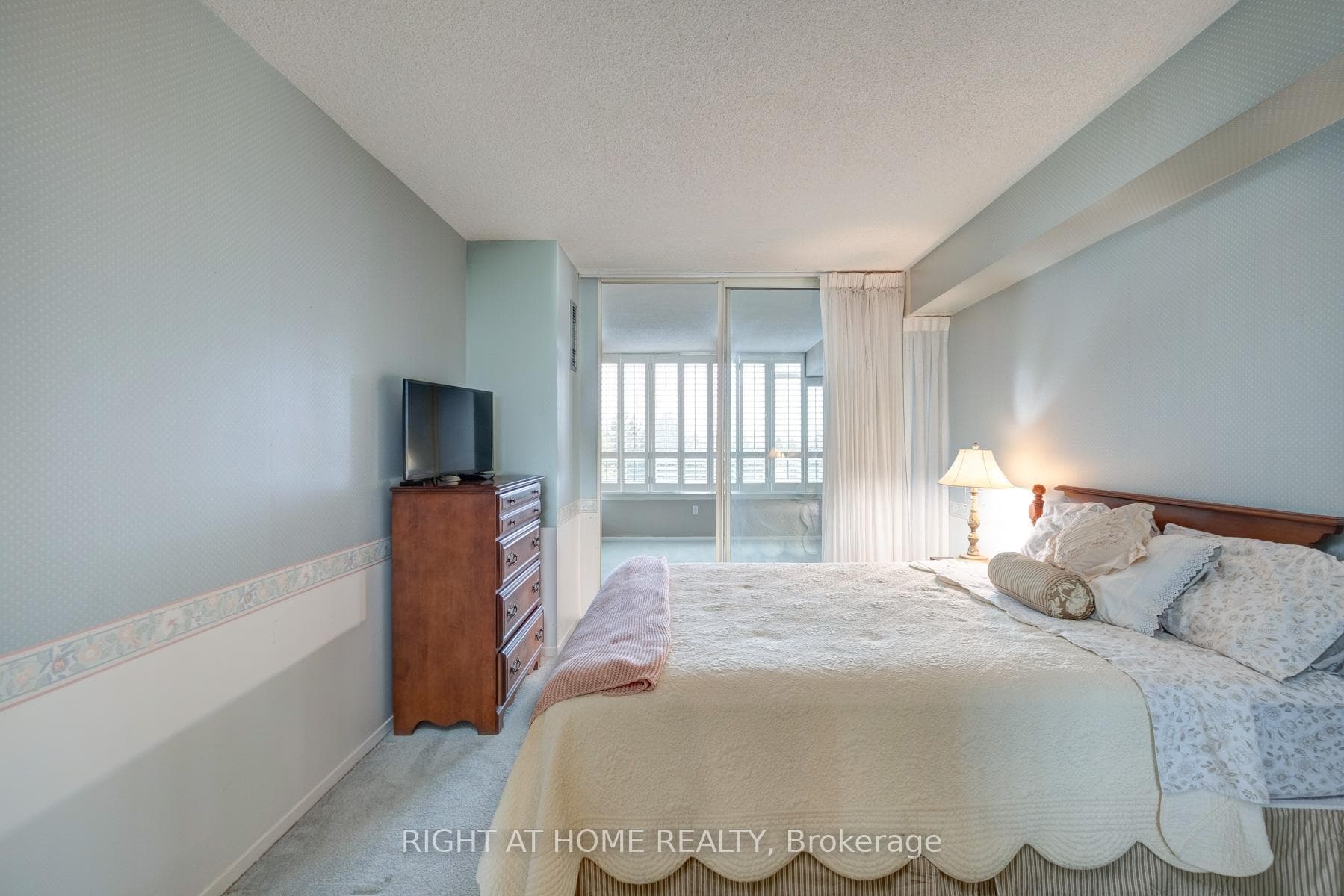 25 Austin Drive Unit 520 photo 13