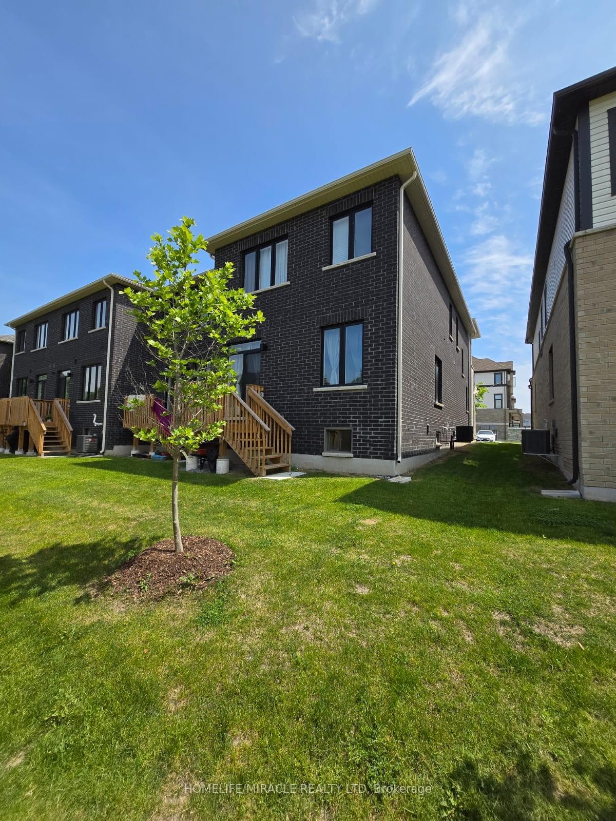 296 Okanagan Path photo 32
