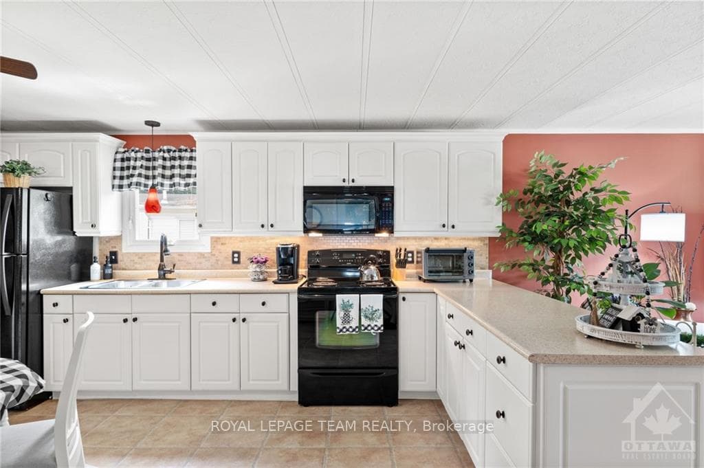 12 OAKWOOD Avenue photo 10