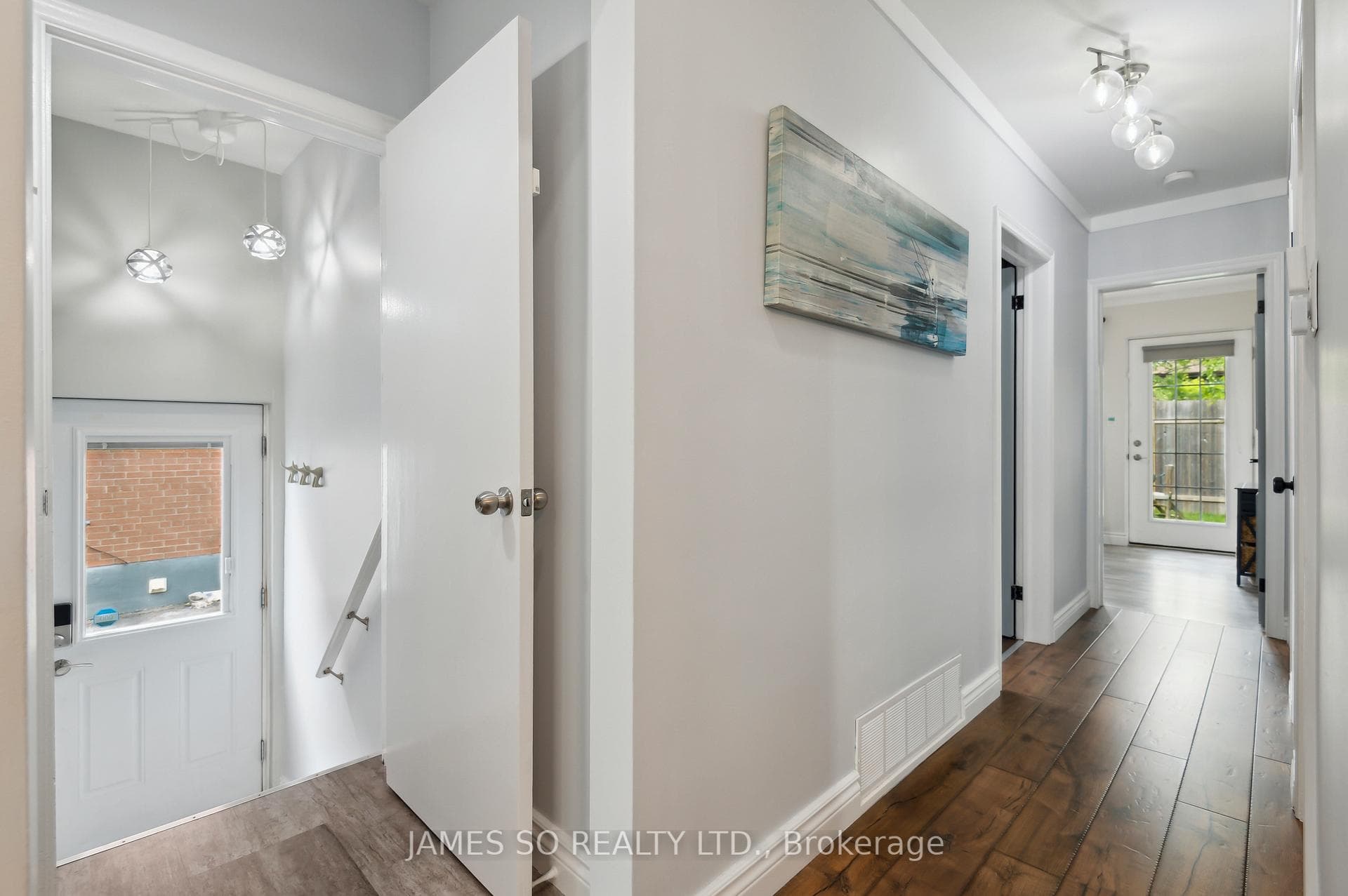 54 Newlands Avenue photo 15