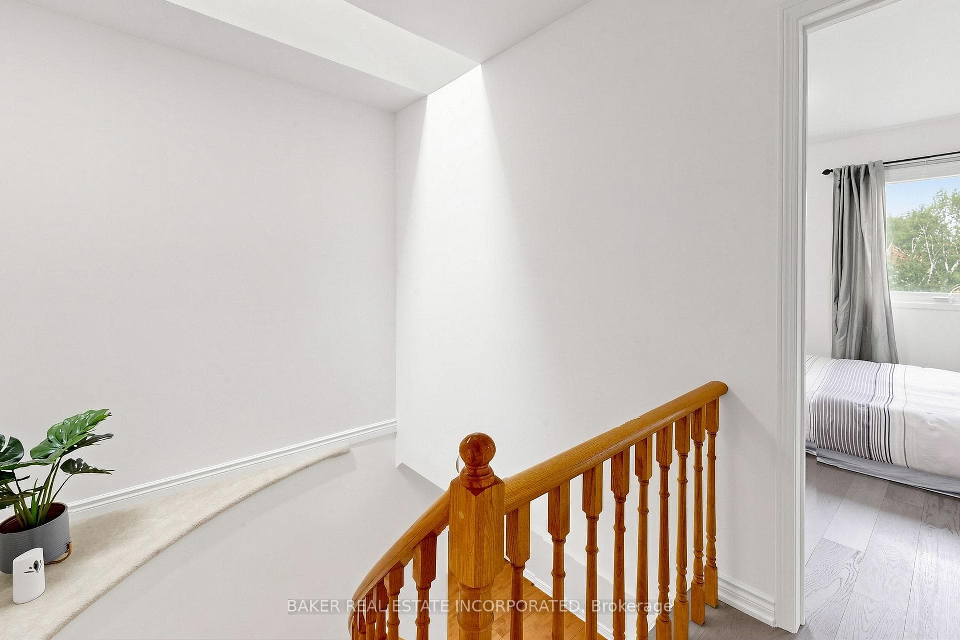 670 Leslie Valley Drive photo 25