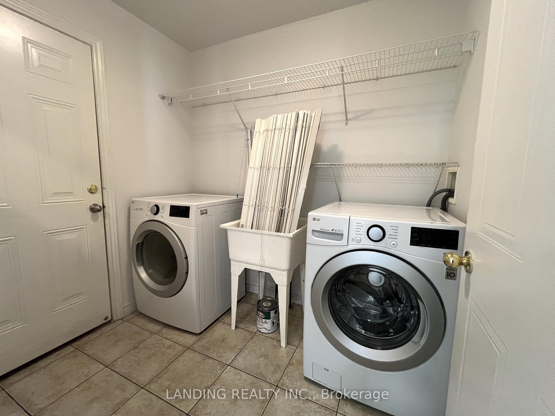 1822 Mickleborough Drive photo 15