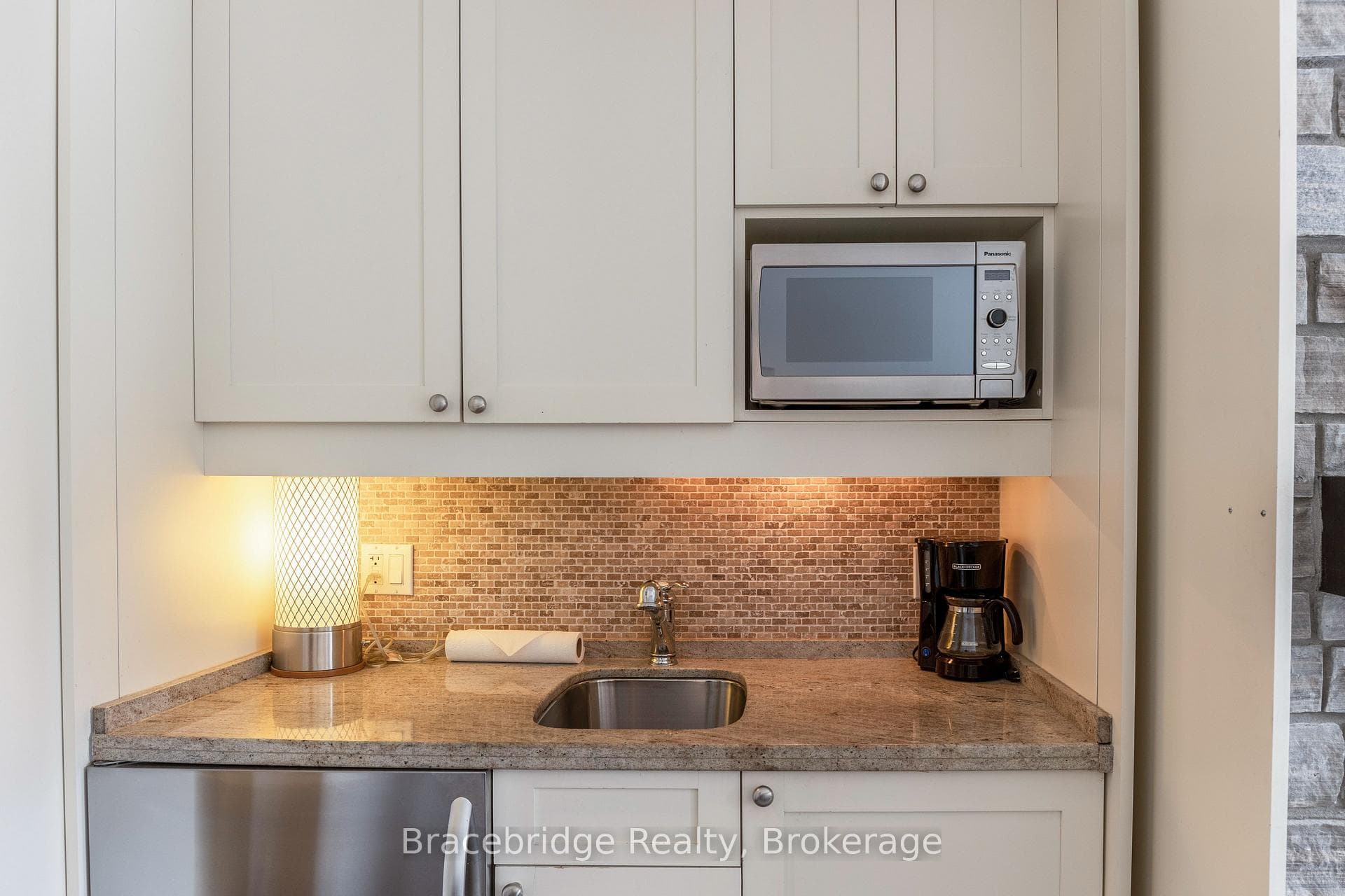 1869 Muskoka Rd 118 Highway Unit L209-C1 photo 9