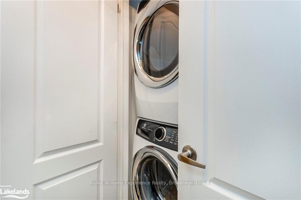41 FERNDALE Drive Unit 305 photo 30
