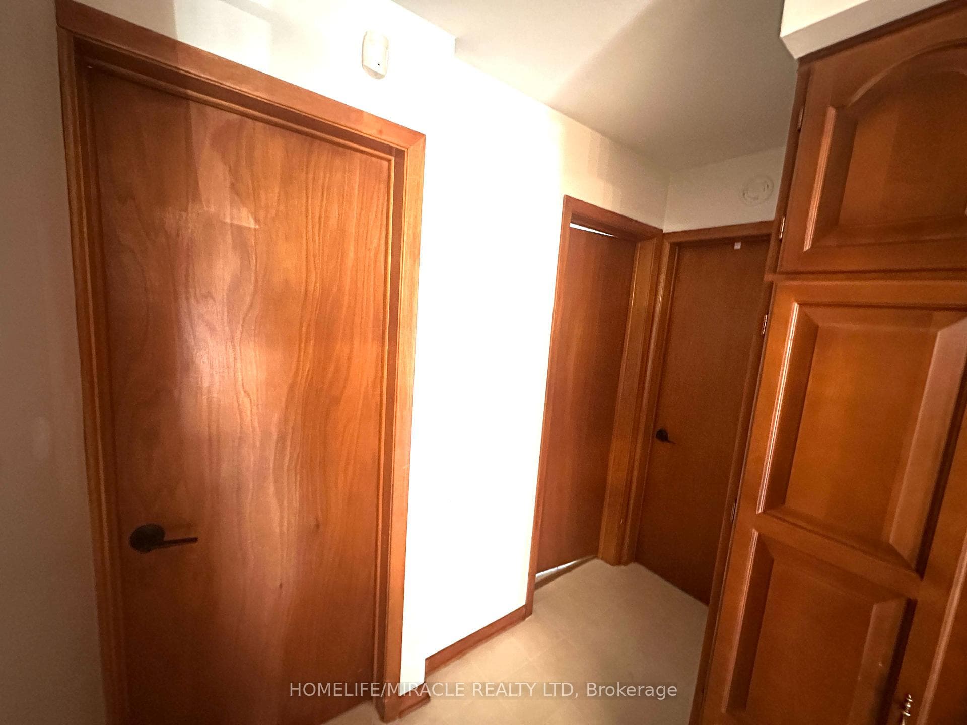 1609 Birmingham Street photo 8