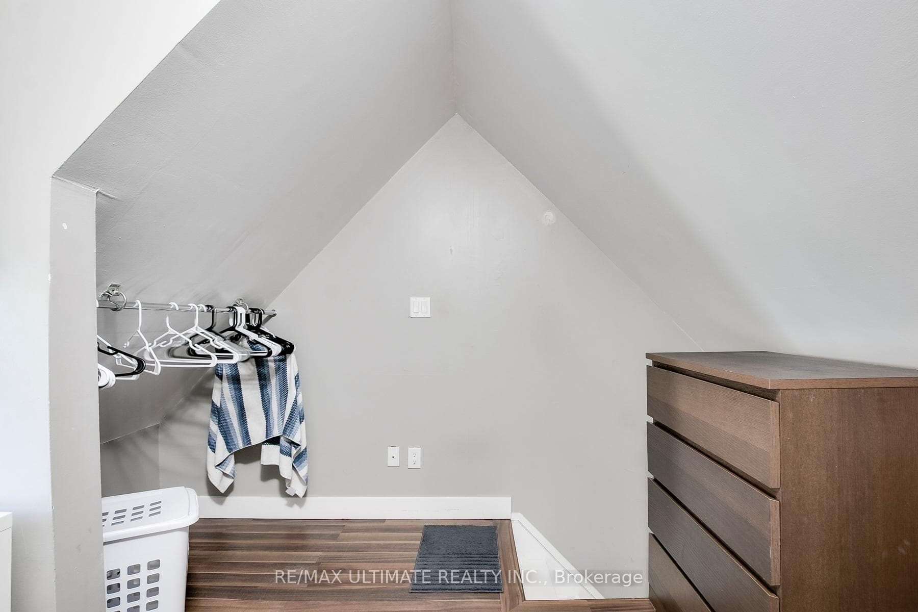 178 Rosemount Avenue photo 23