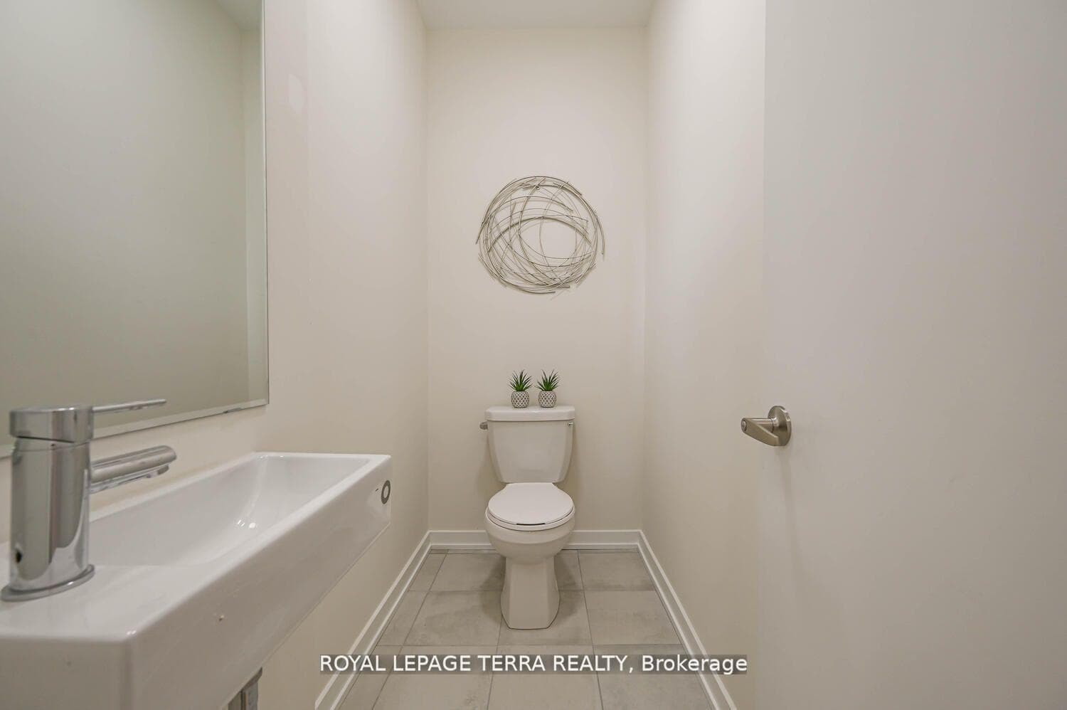 42 Lambert Lane Unit 84 photo 10