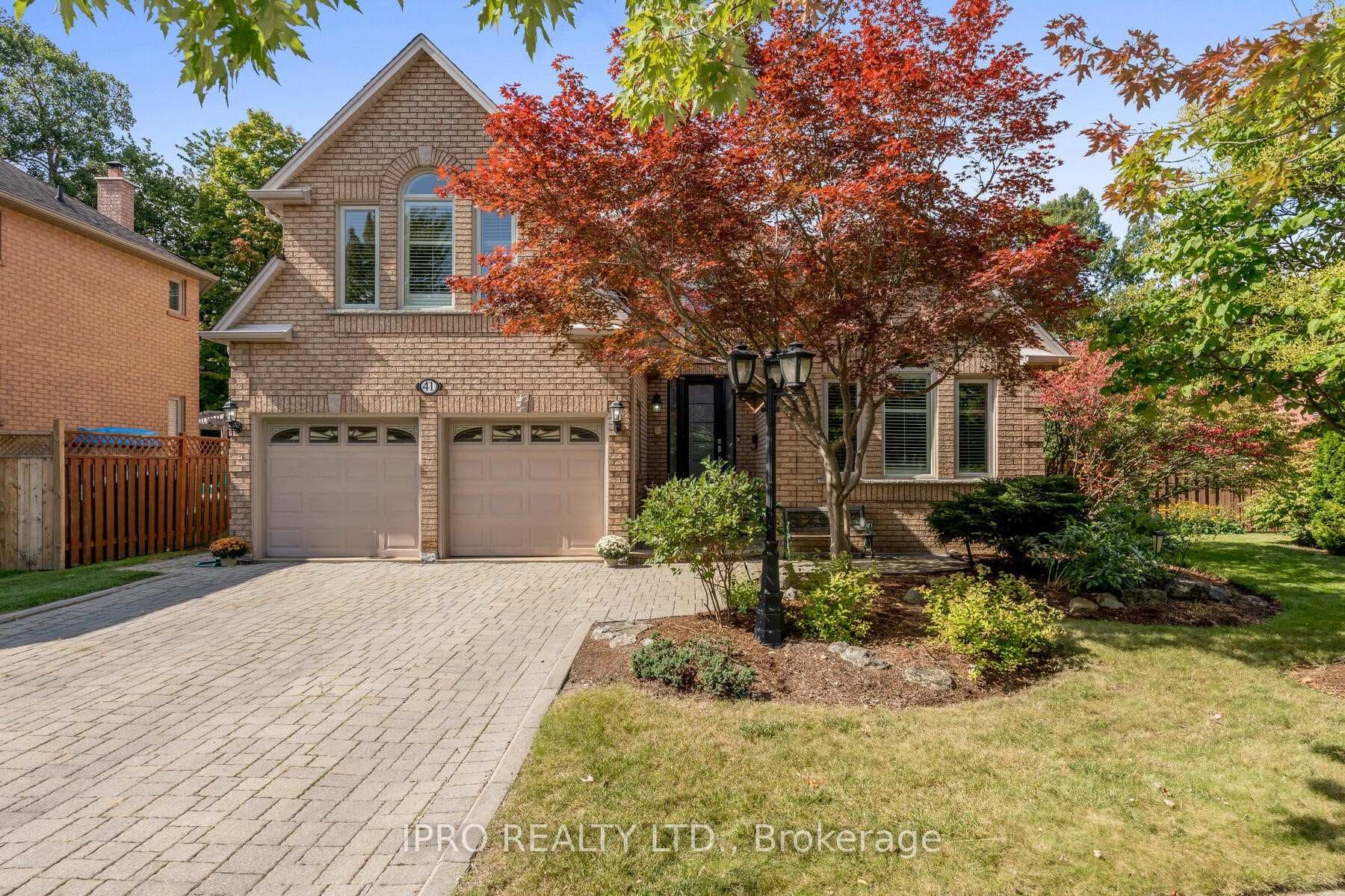 41 Gollop Crescent photo 2