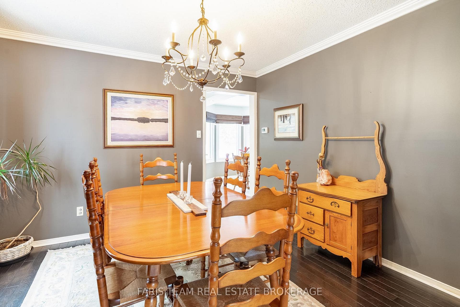 363 Grenville Avenue photo 11