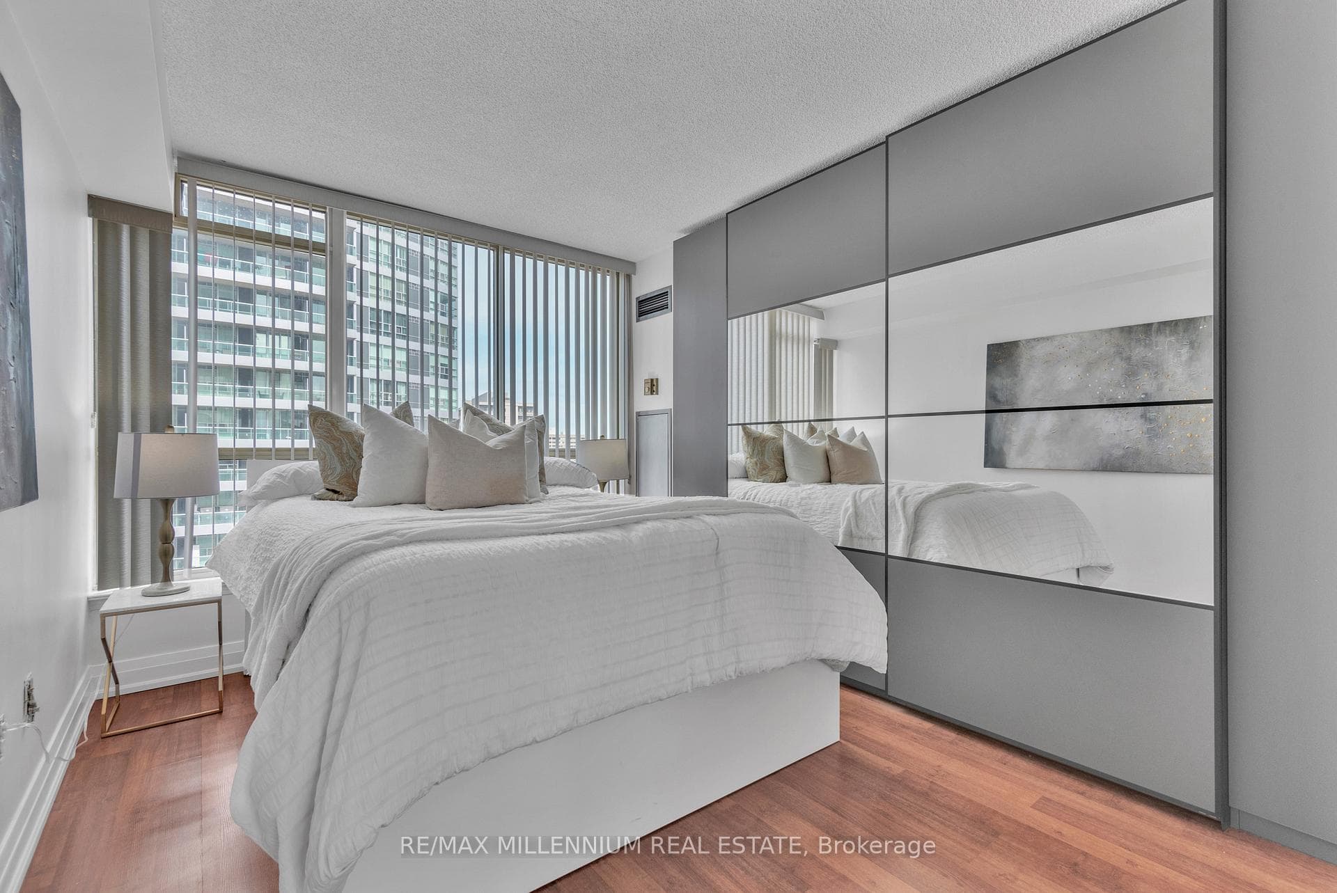 55 Elm Drive Unit 1211 photo 27