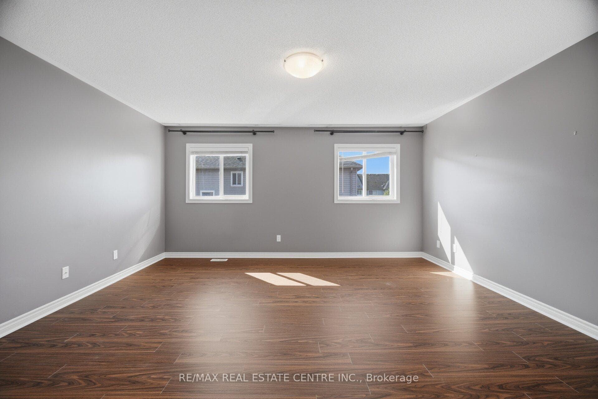 366 Hobbs Crescent photo 26