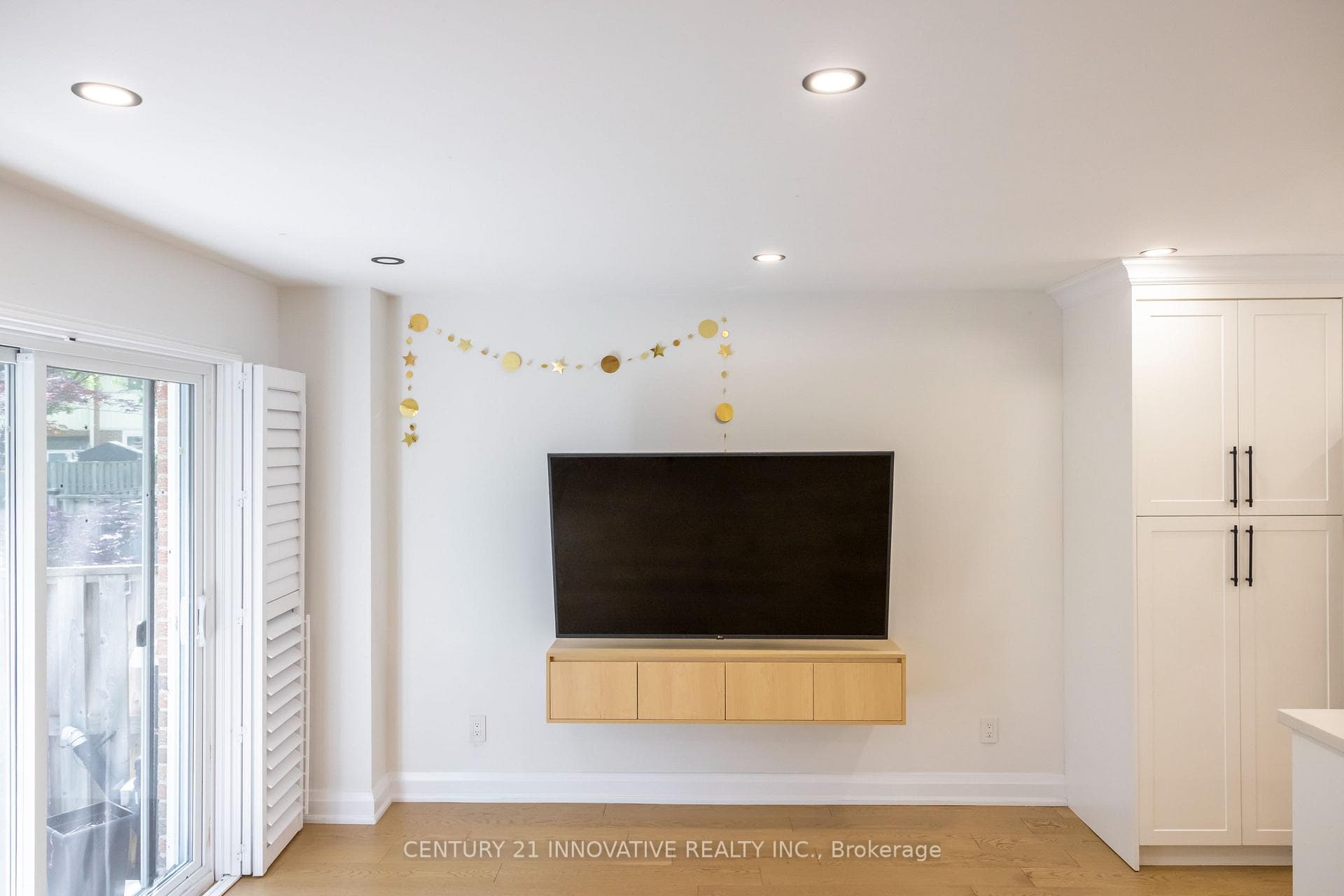 2451 Bridletowne Circle Unit 19 photo 16
