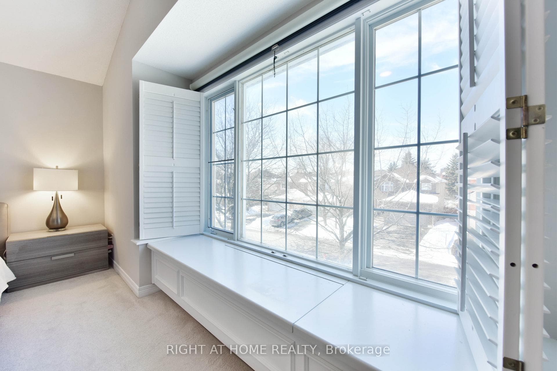 20 EVANSHEN Crescent photo 30