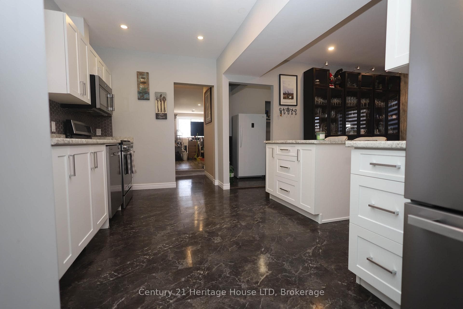 264 Henrietta Street photo 4