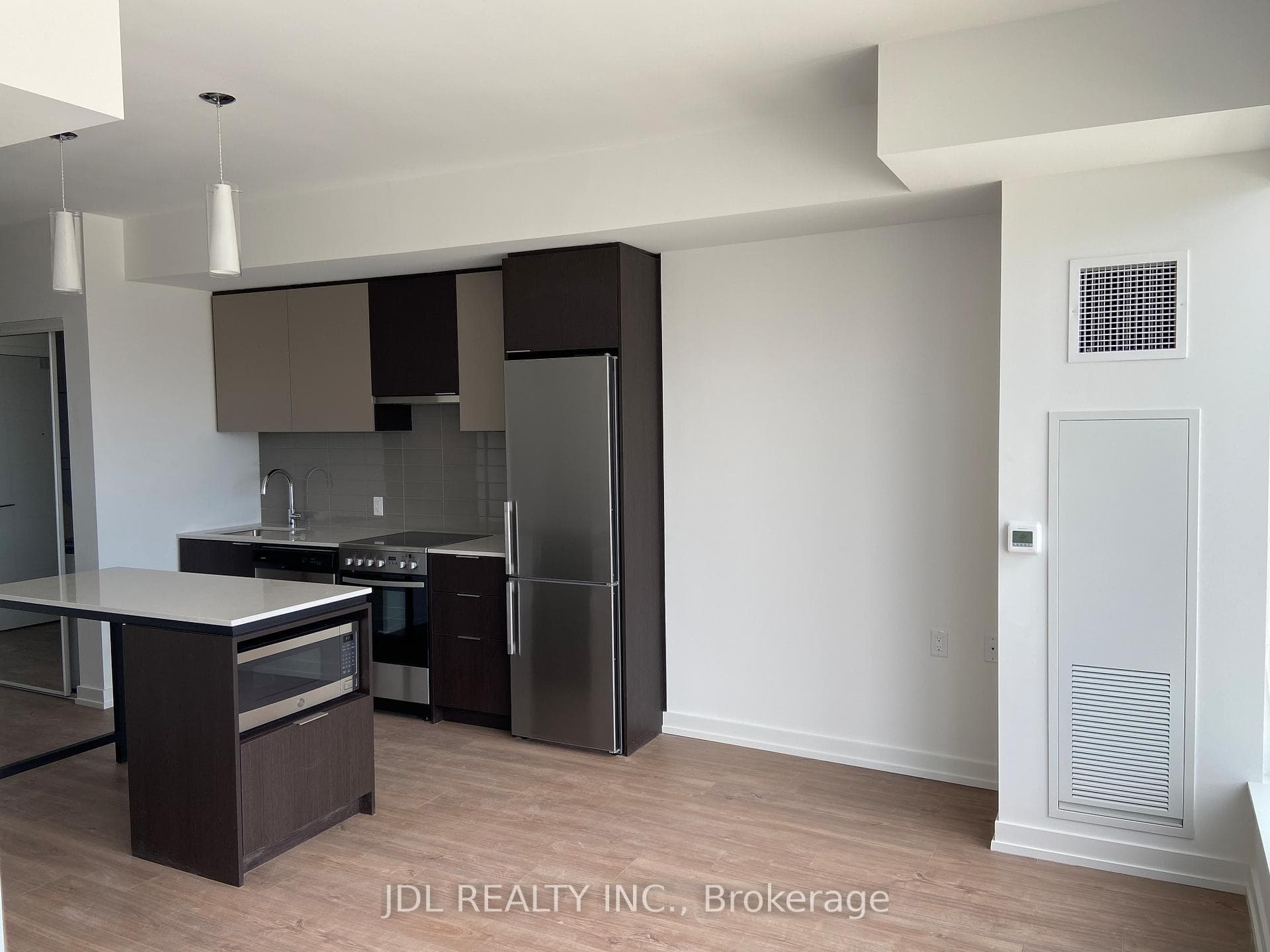 203 college Street Unit 1306 photo 2
