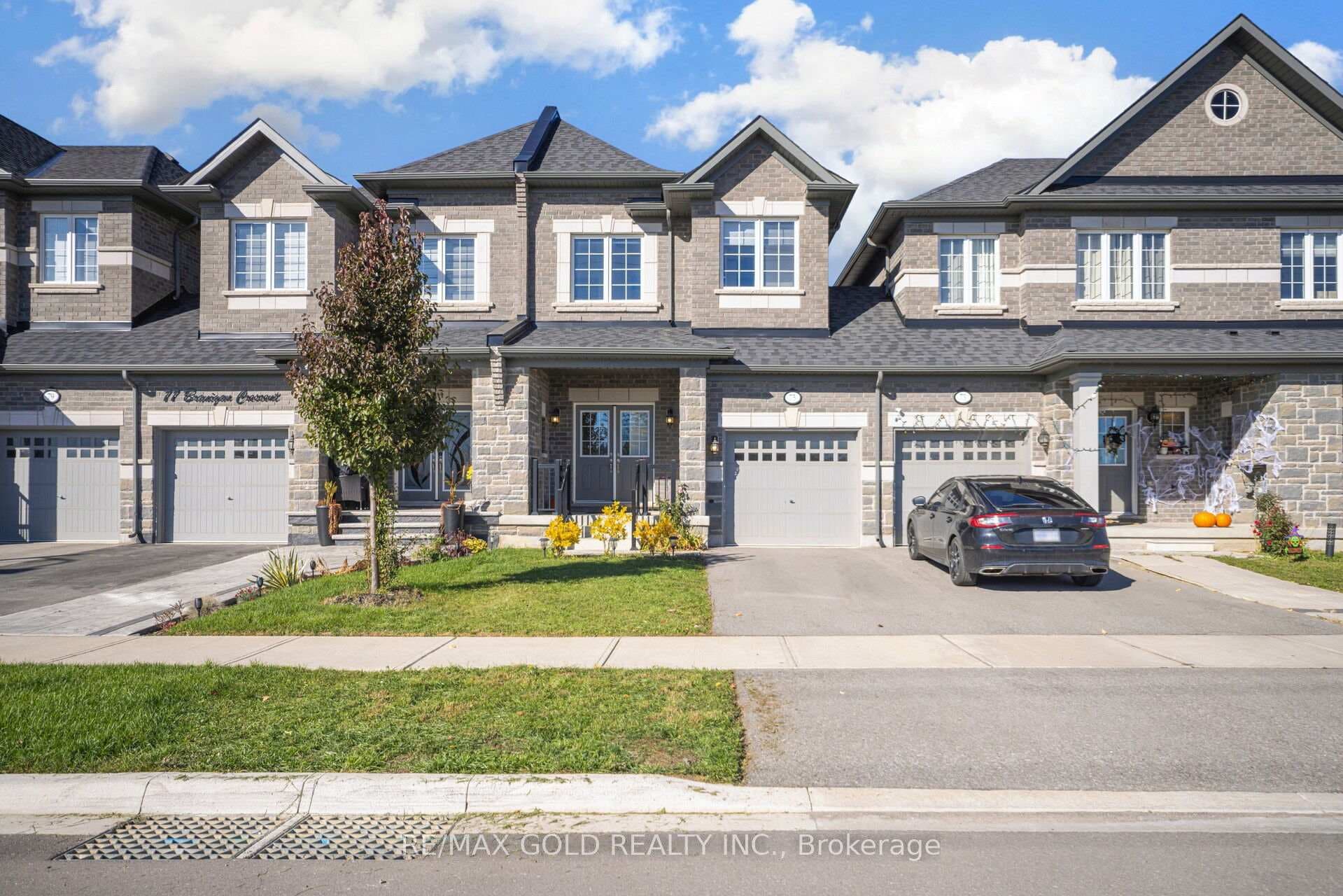 75 Branigan Crescent photo 1