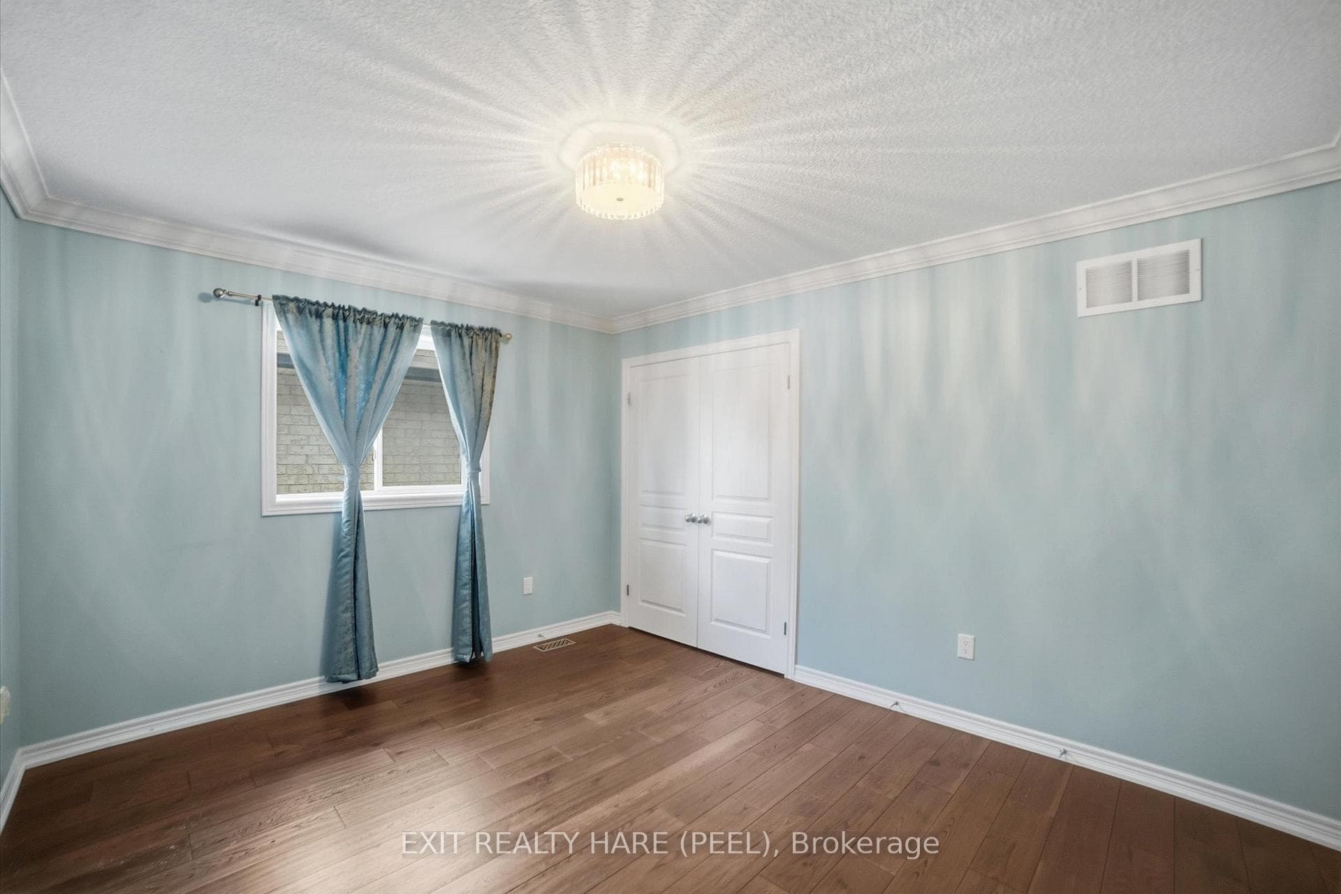 174 Irwin Avenue photo 33