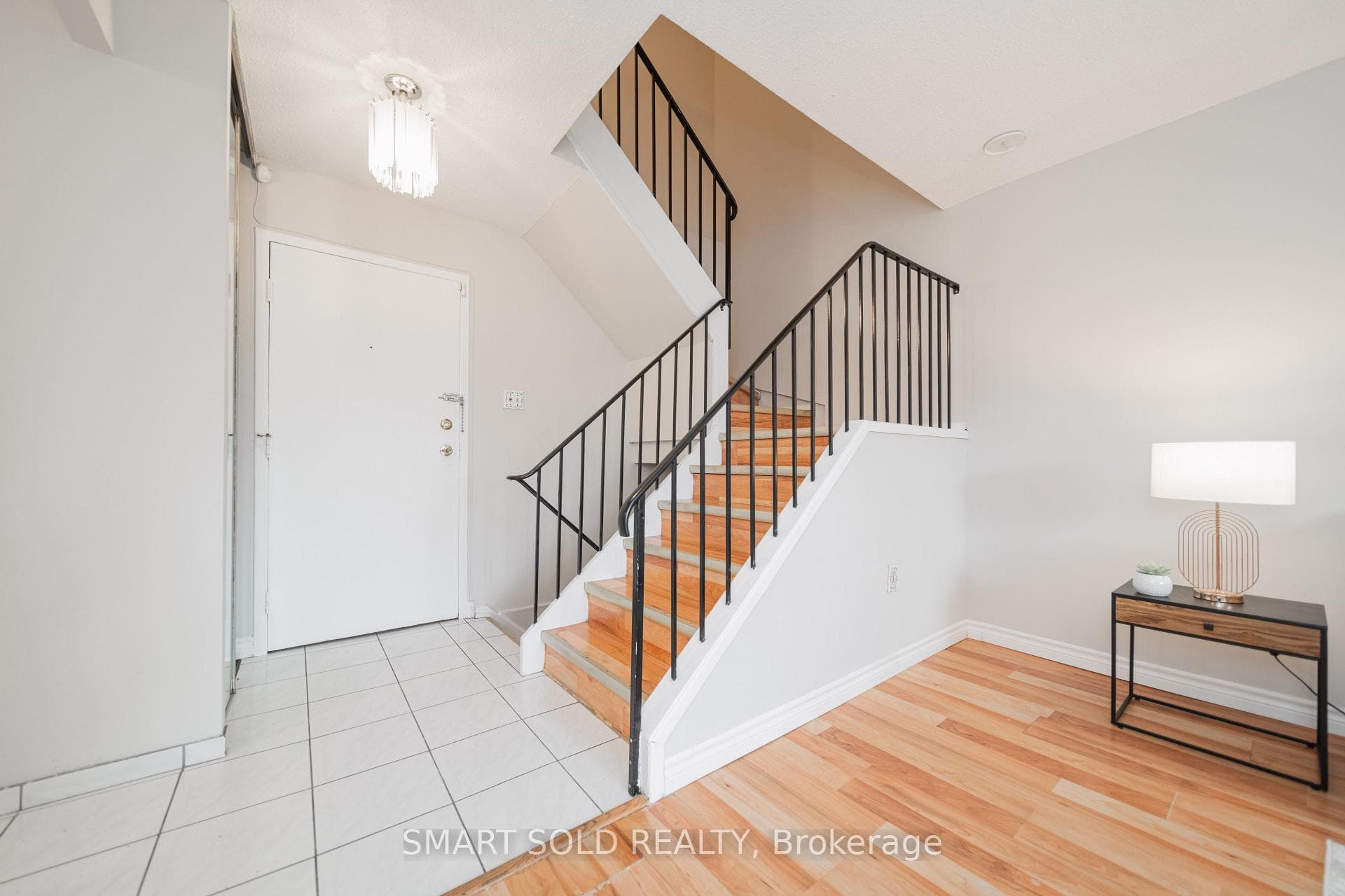 165 Cherokee Boulevard Unit 118 photo 13