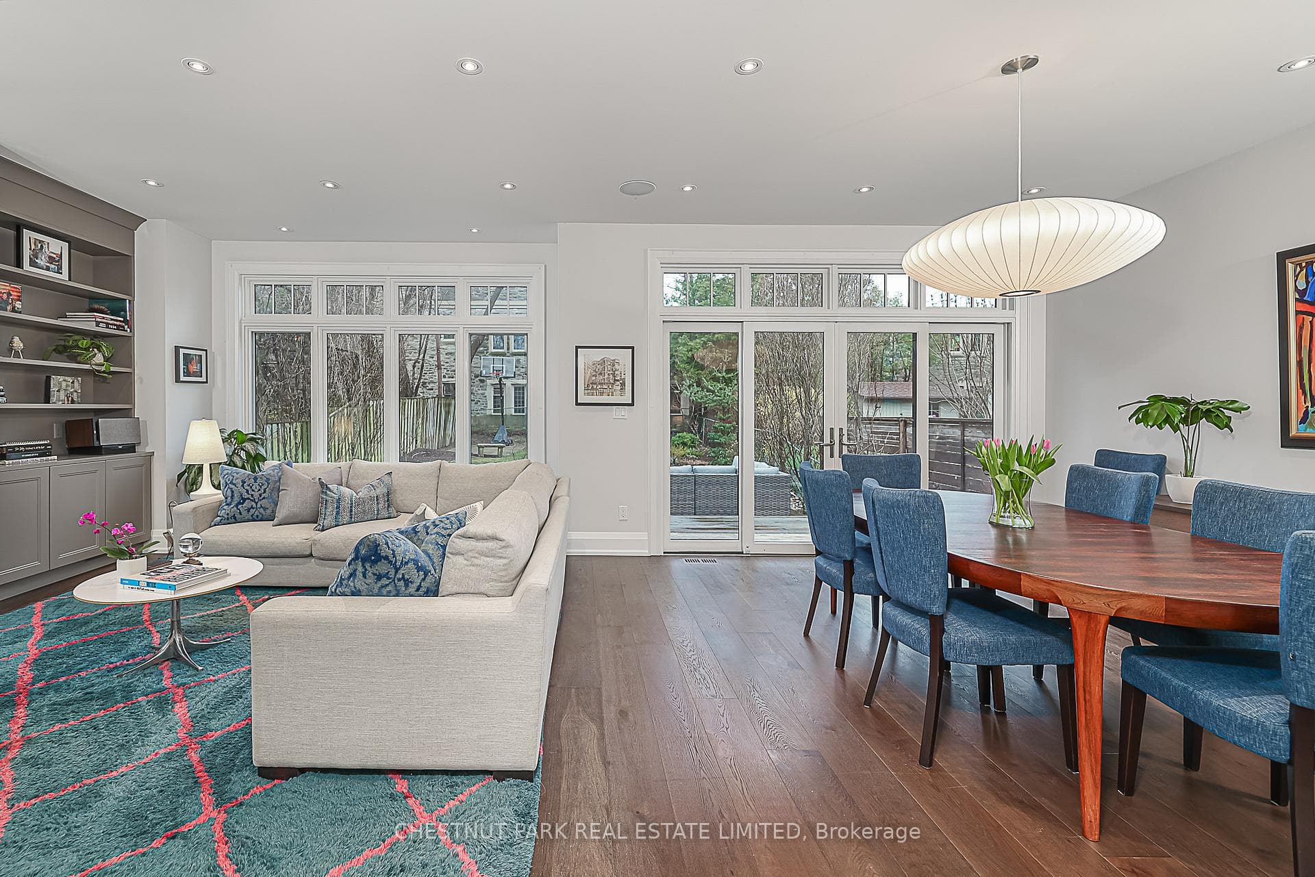 328 Bessborough Drive photo 18