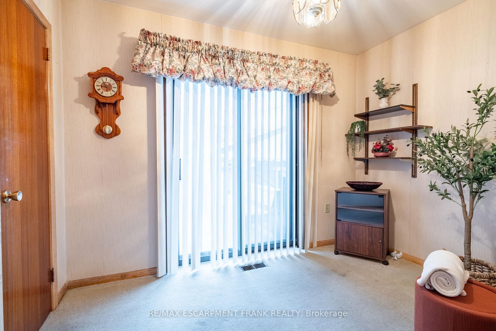 1053 Fennell Avenue photo 18