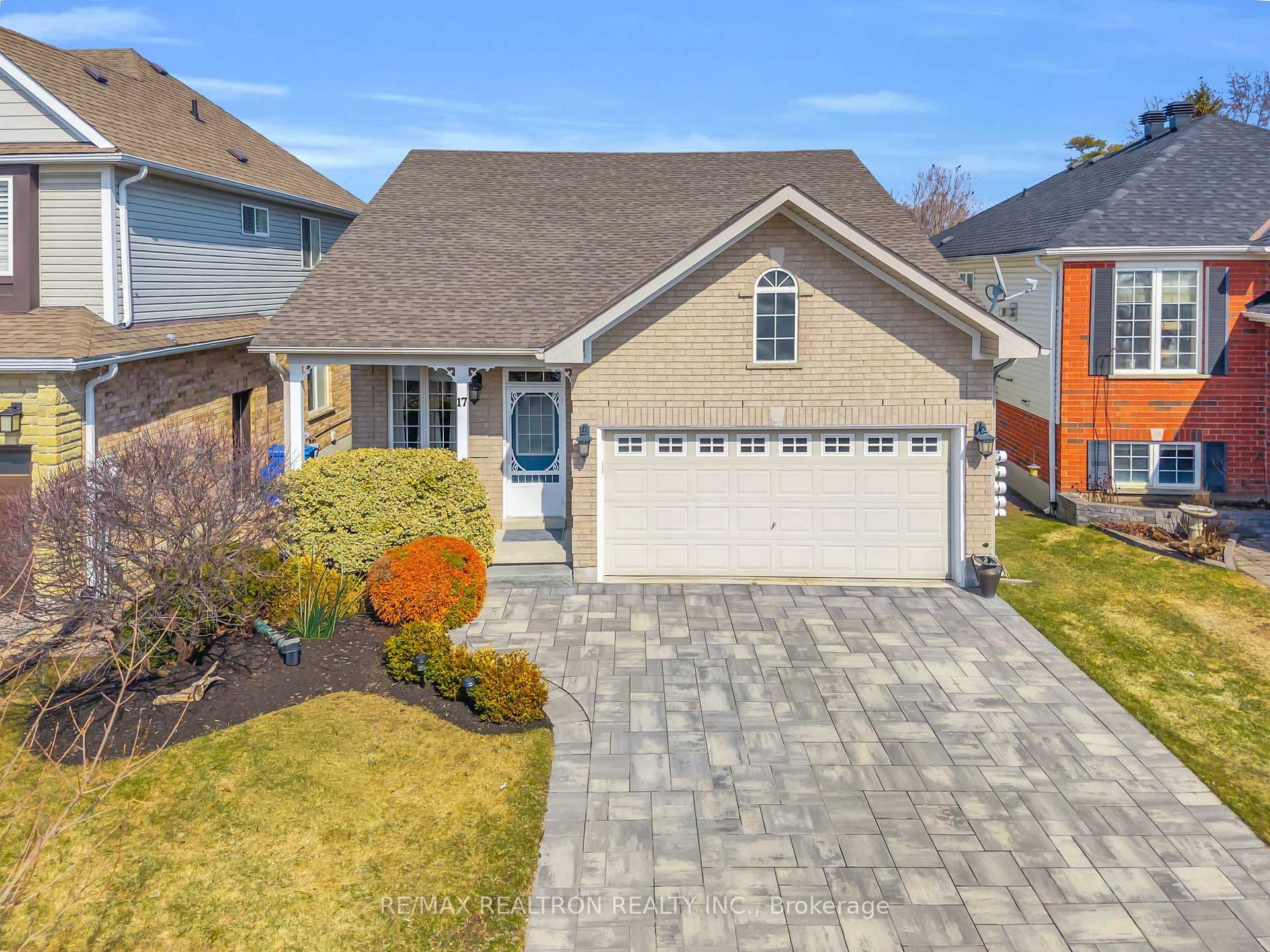 17 Marchant Circle photo 2
