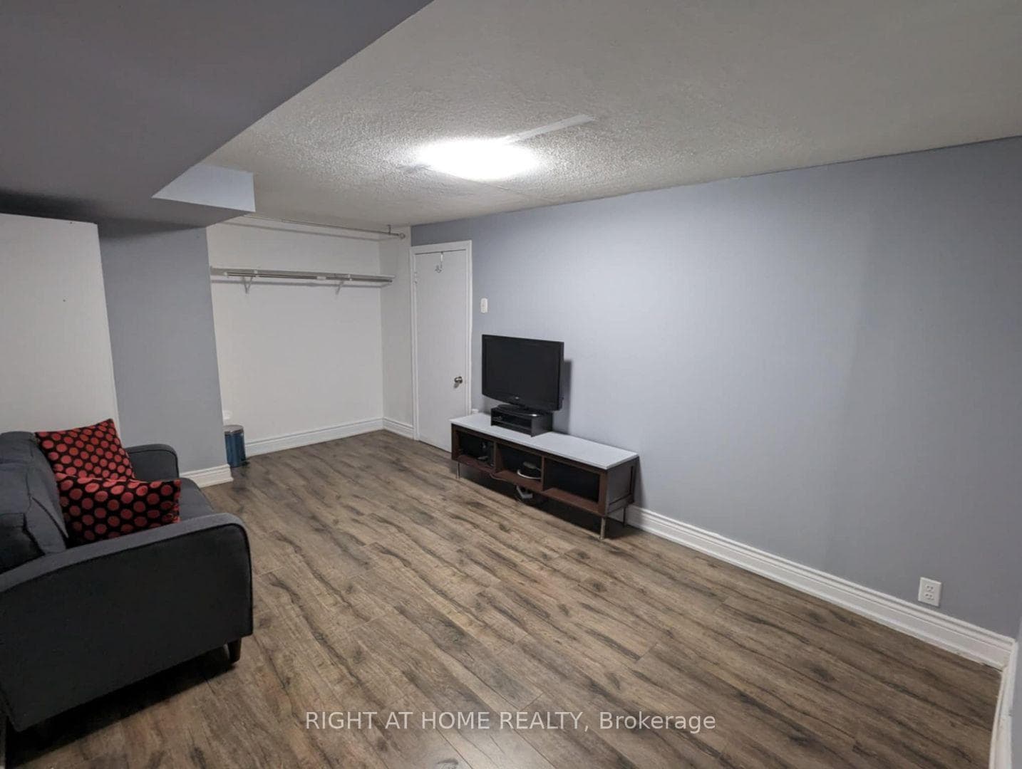 108 Bradstone Square Unit BSMT photo 5