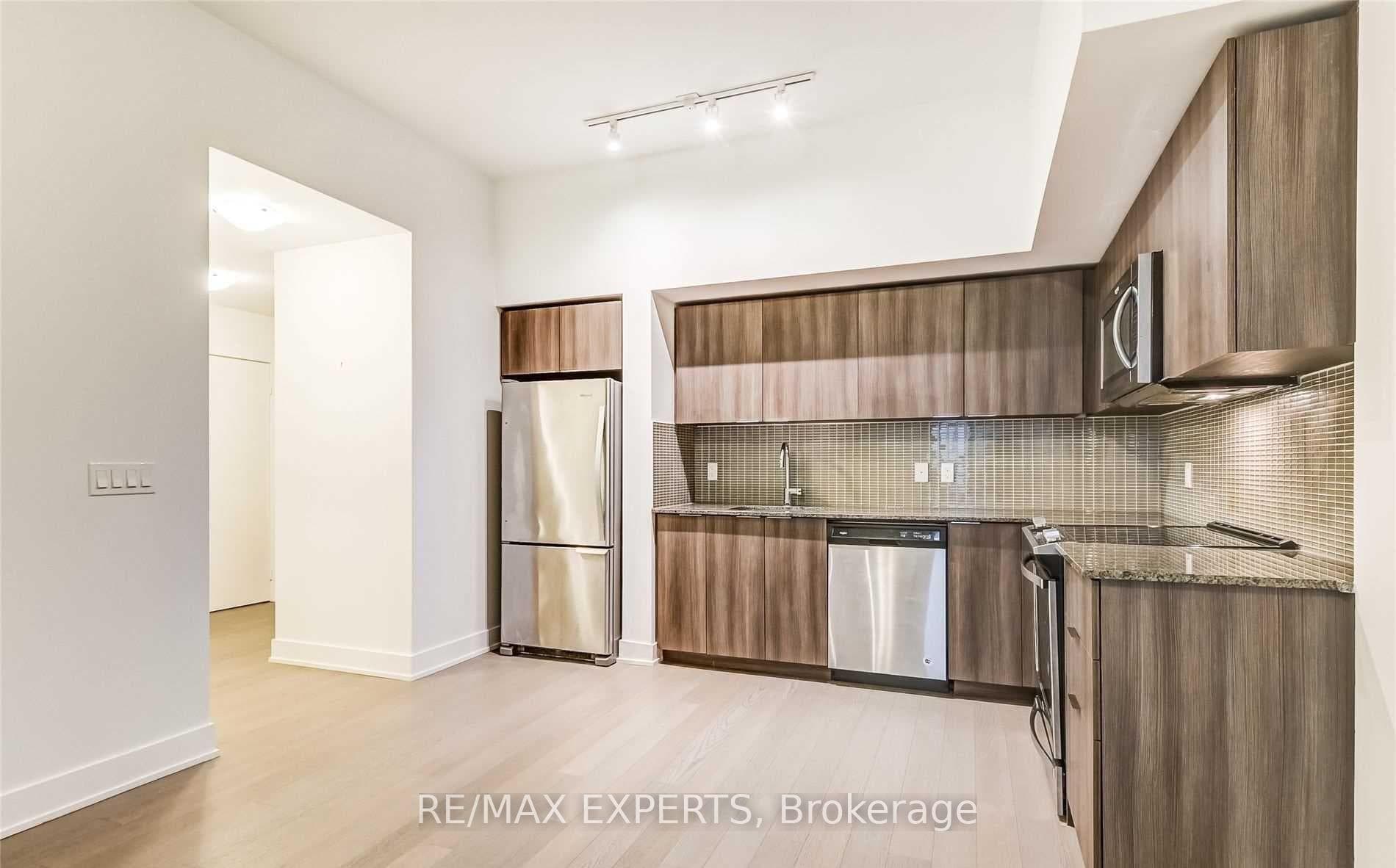 20 Shore Breeze Drive Unit 450 photo 12