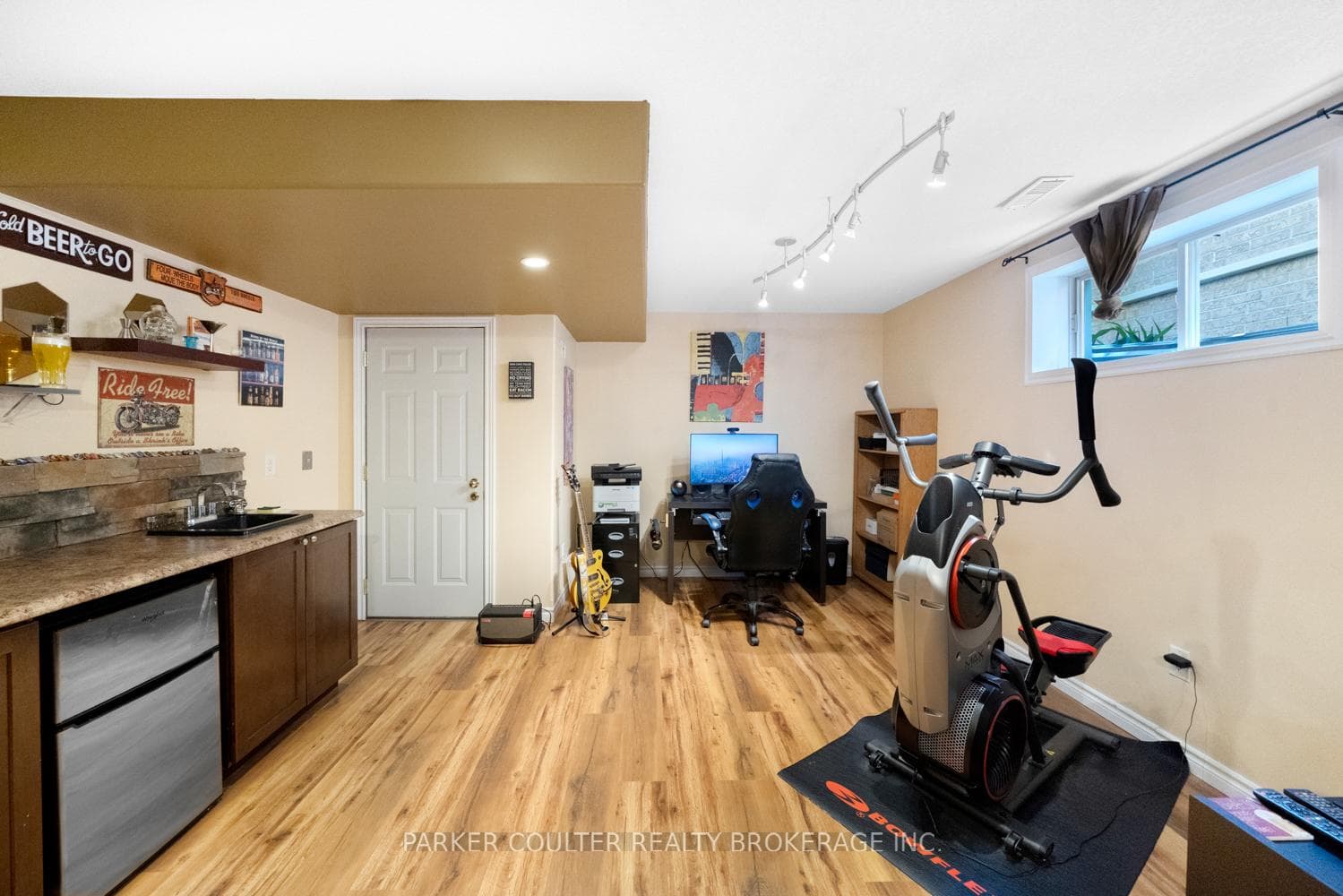 15 Edwards Drive photo 35