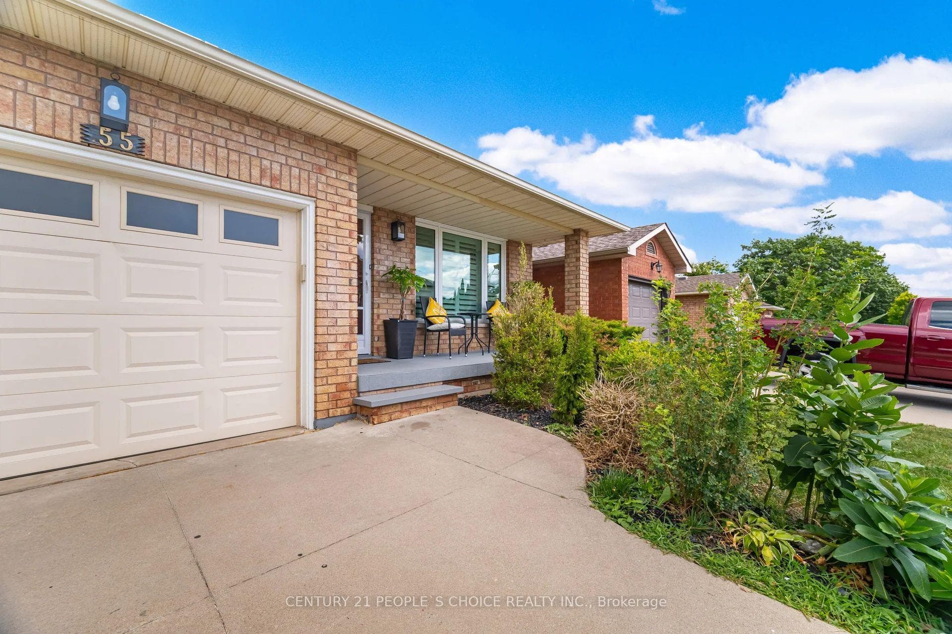 55 Vineberg Drive photo 3