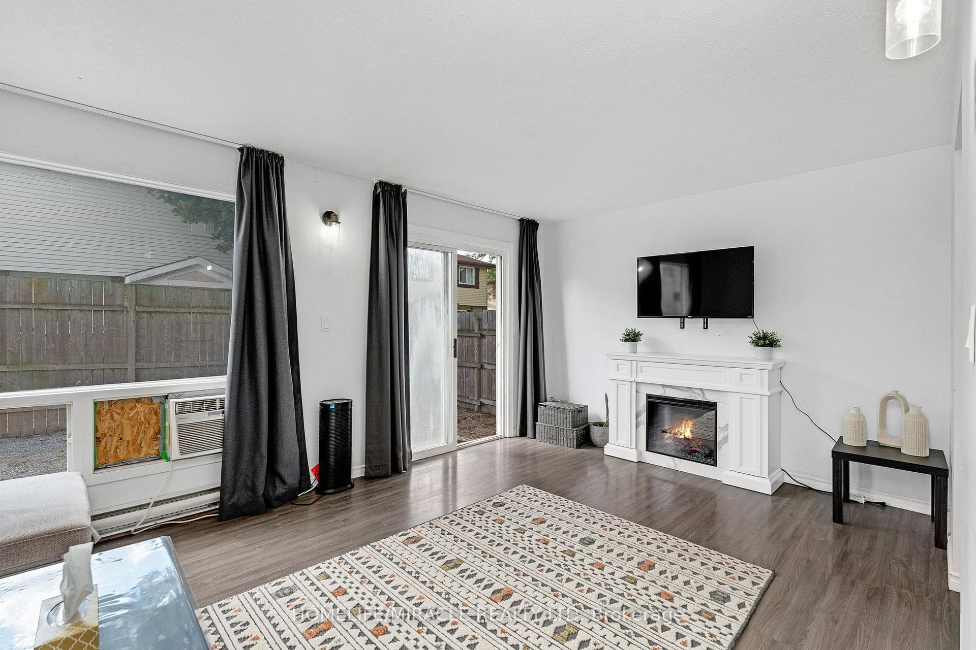 1180 Heathfield Court photo 12