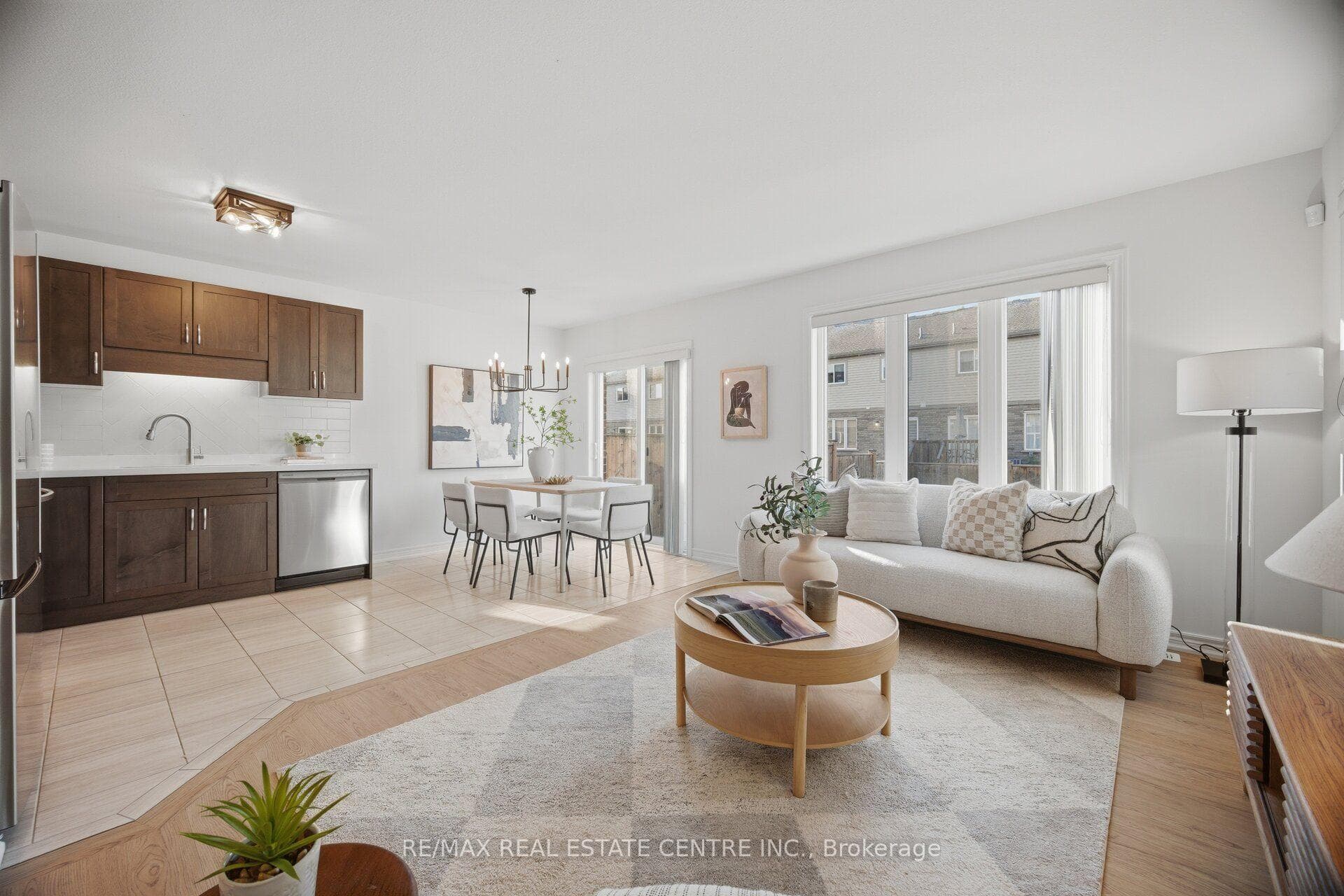 206 HERON Street photo 12