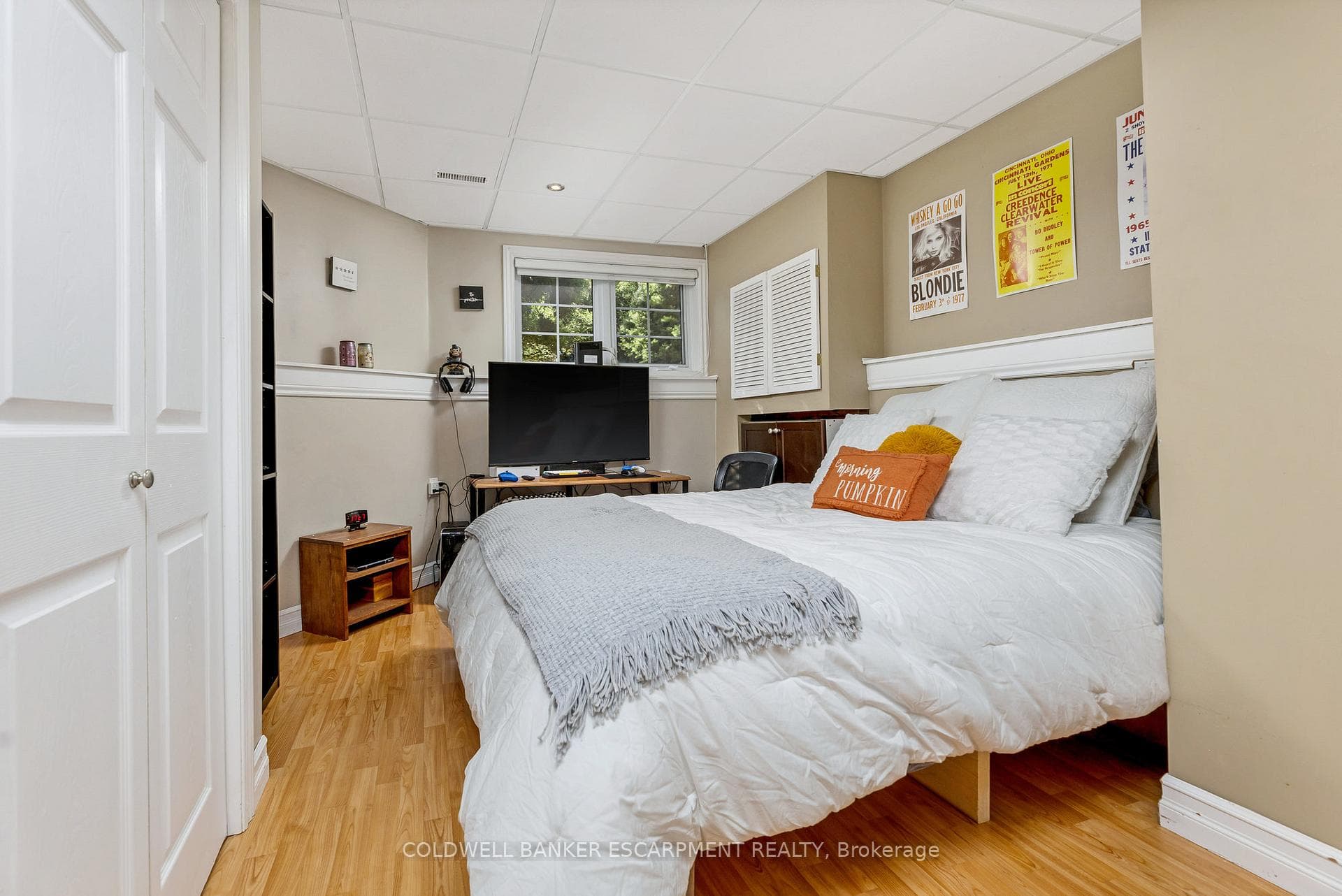1 Nelles Street photo 28