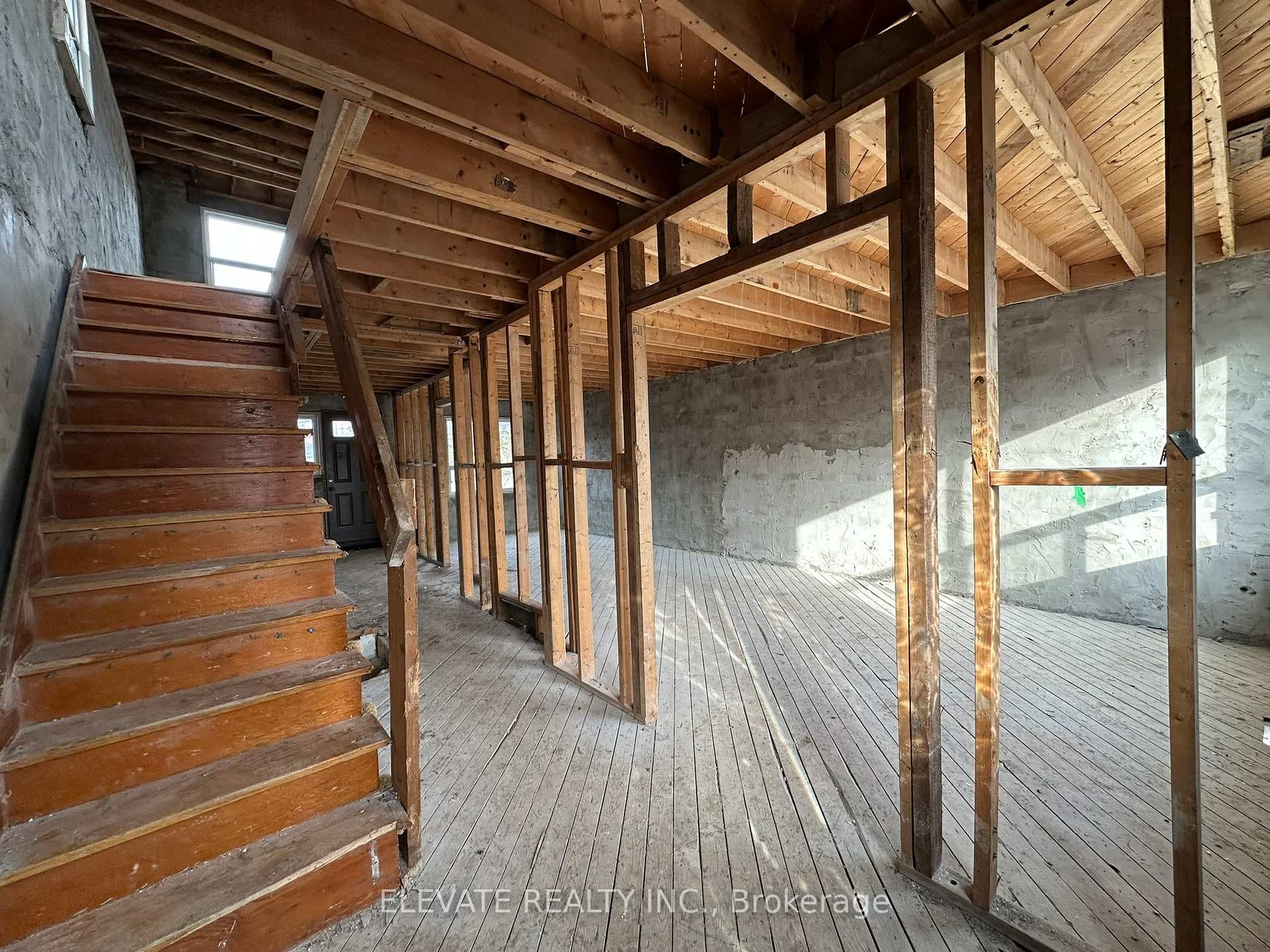 282 Westlake Avenue photo 3