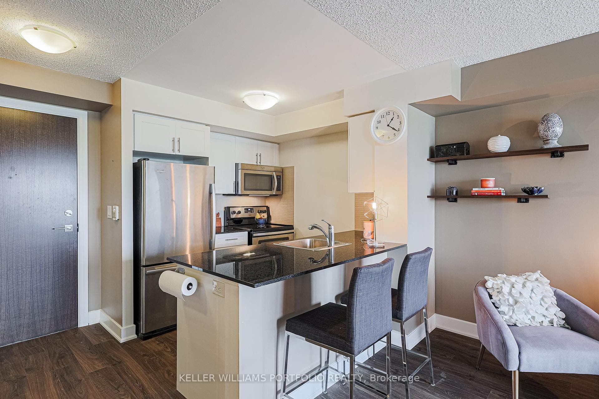 6 Eva Road Unit 902 photo 8