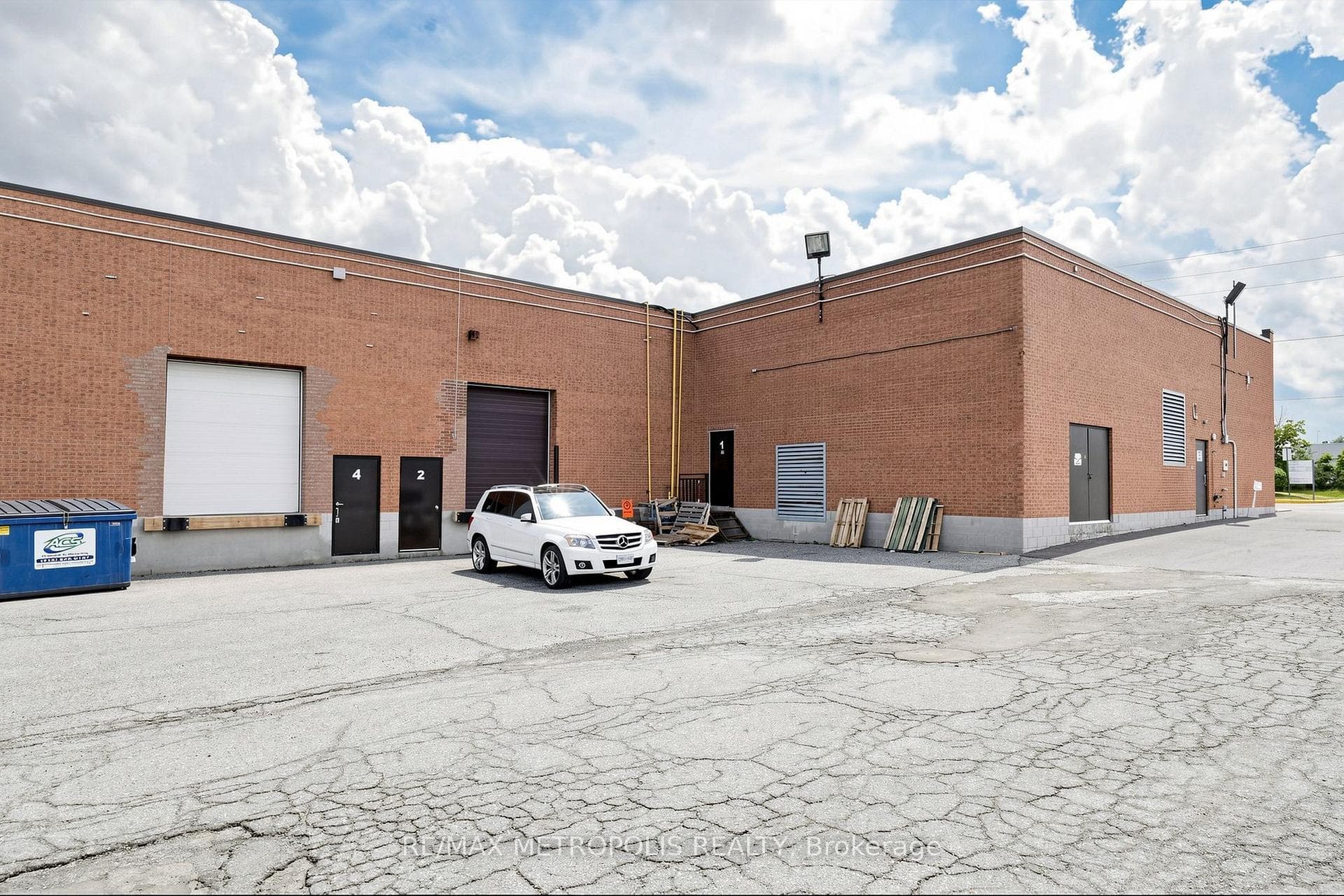 2273 Dundas Street Unit 2&3 photo 14