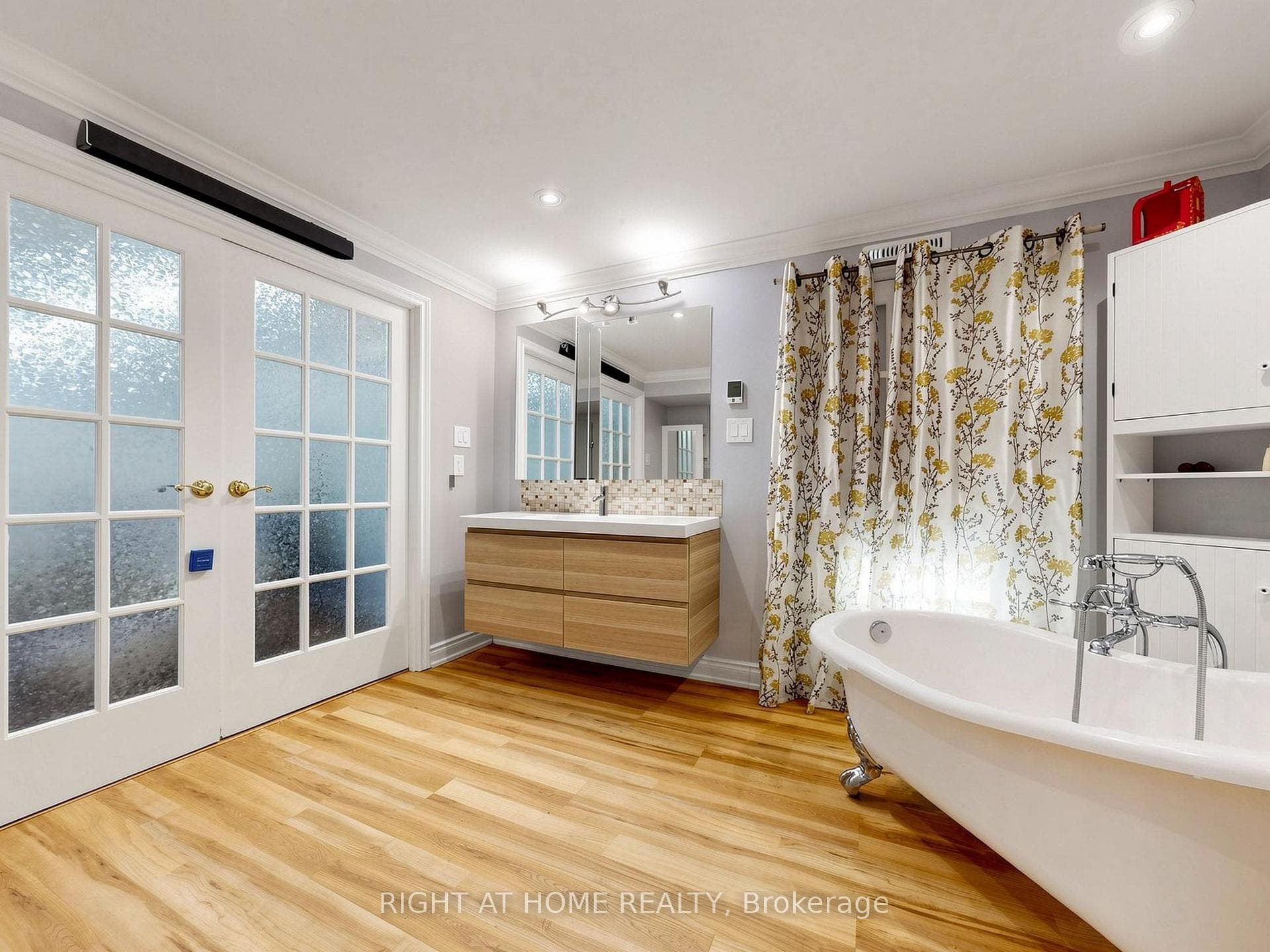 142 Alfred Smith Way photo 39