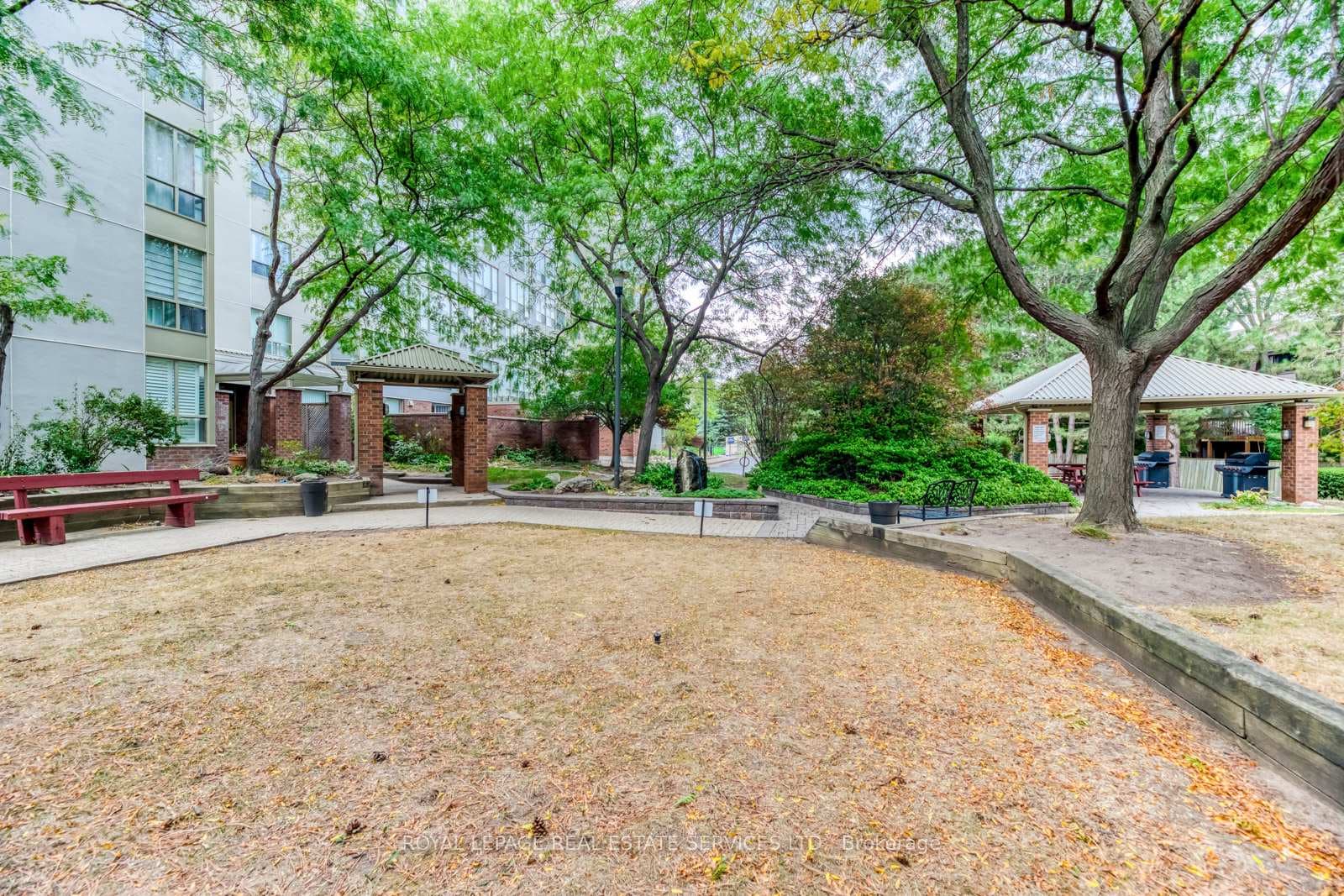 1110 Walden Circle Unit PH05 photo 27